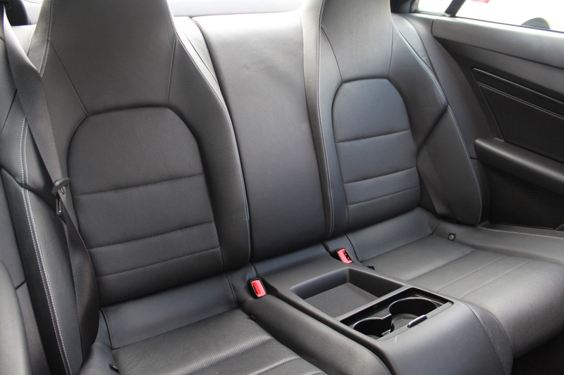 Mercedes-Benz E 350 d Coupe *2.Hand*Pano*Sitzhzg*360°Kamera — photo 15