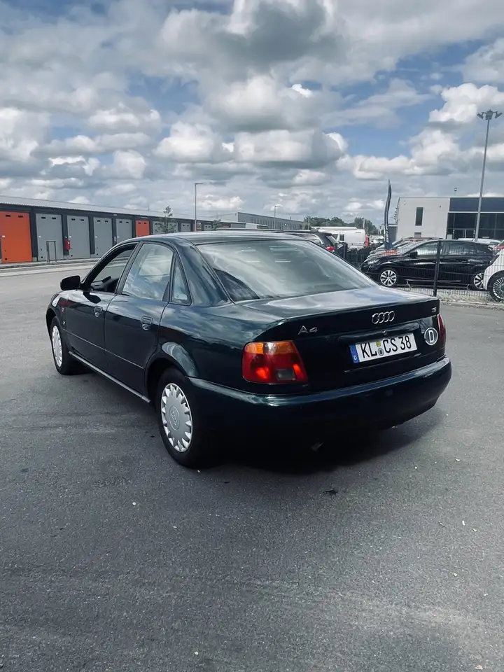 Audi A4 1.6, foto 3