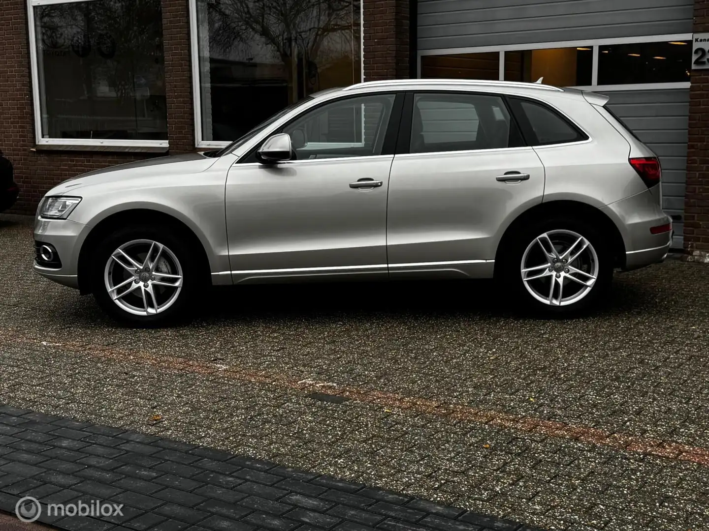 Audi Q5 2.0 TFSI QUATTRO LEDER/PANO/CAM/STOEL.VW Grijs - 2