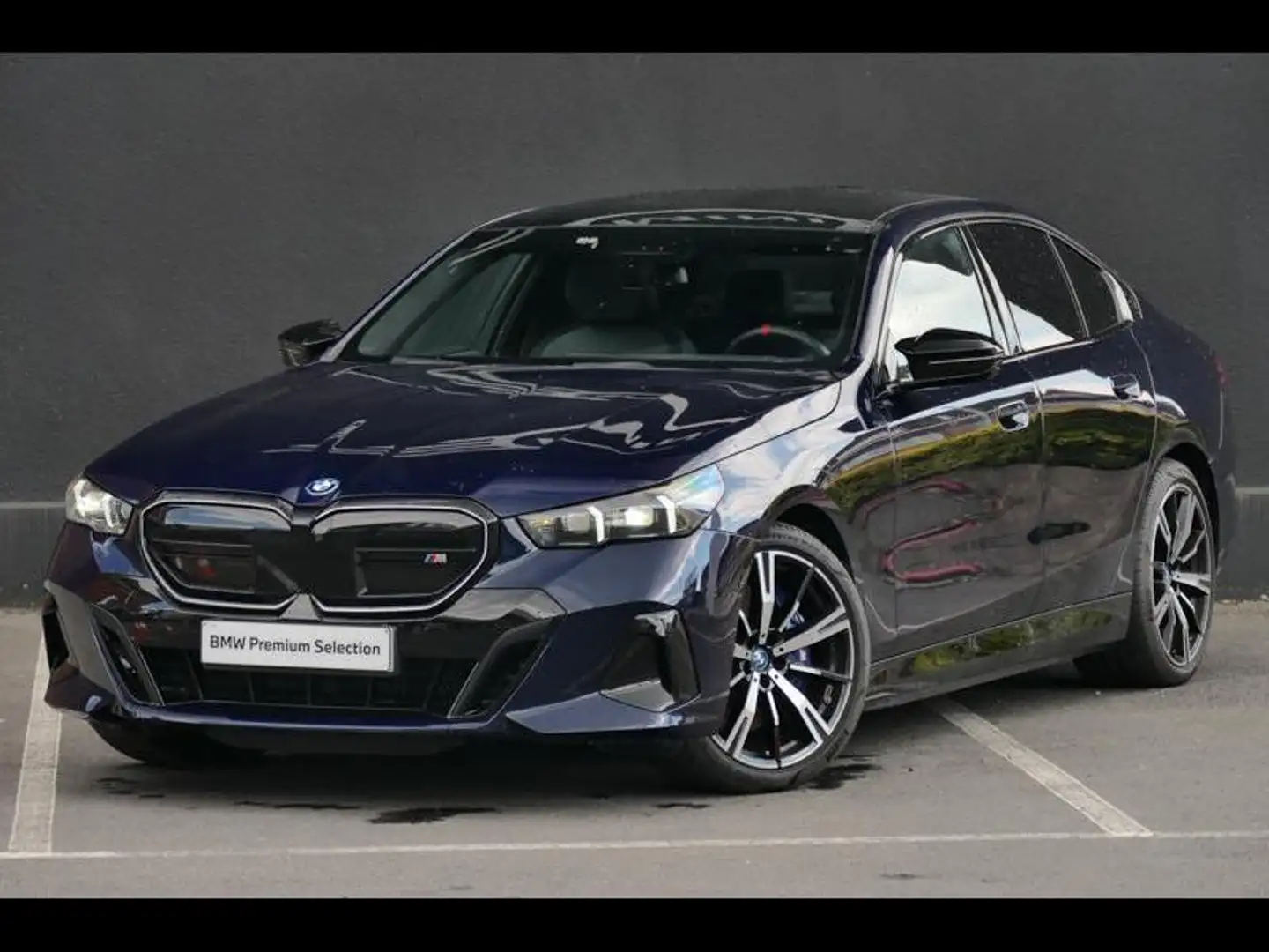 BMW i5 M60 xDrive | TOWB | PANO | Bleu - 1