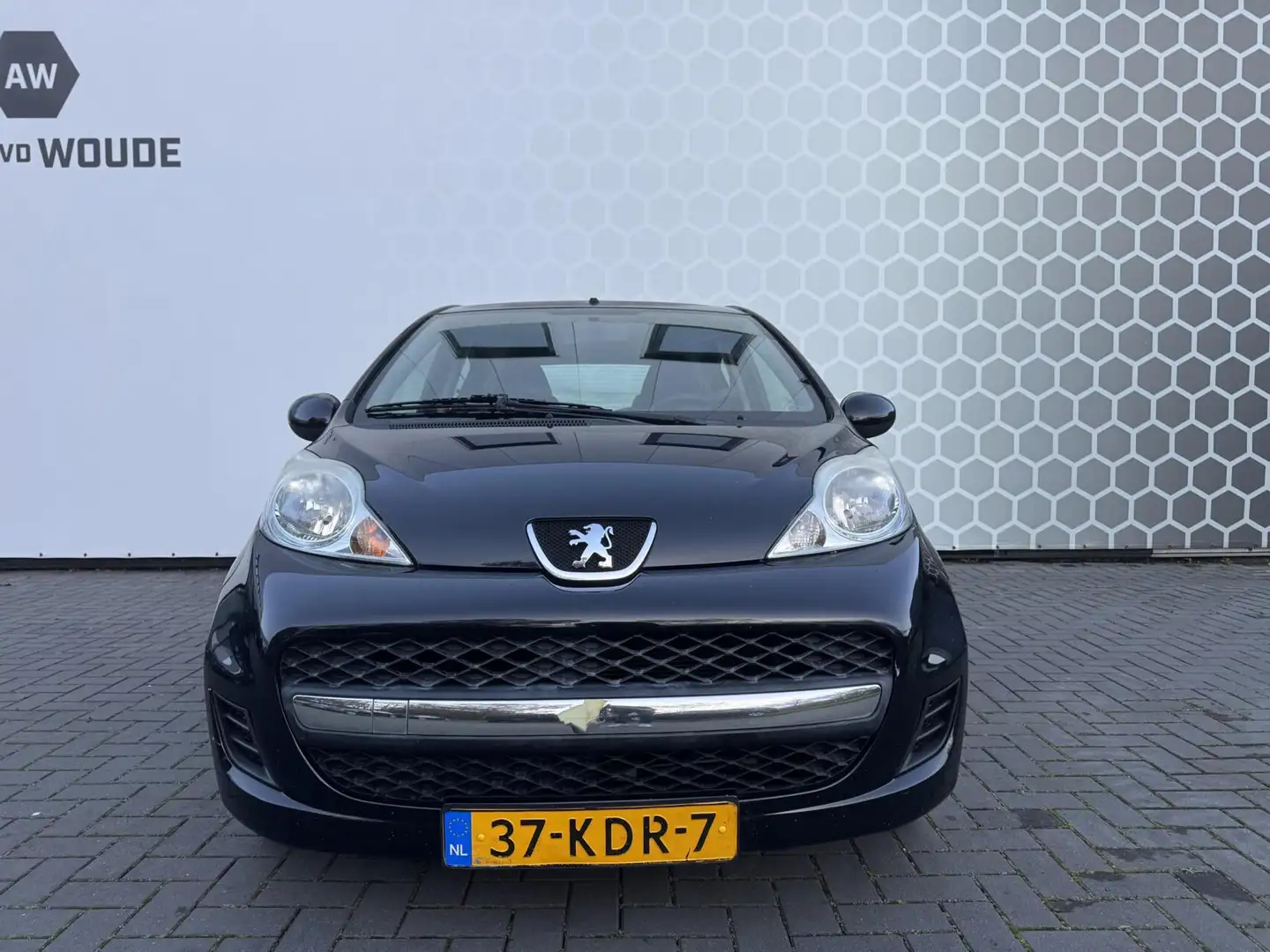 Peugeot 107 1.0-12V Sublime Airco Elek. ramen Zwart - 2