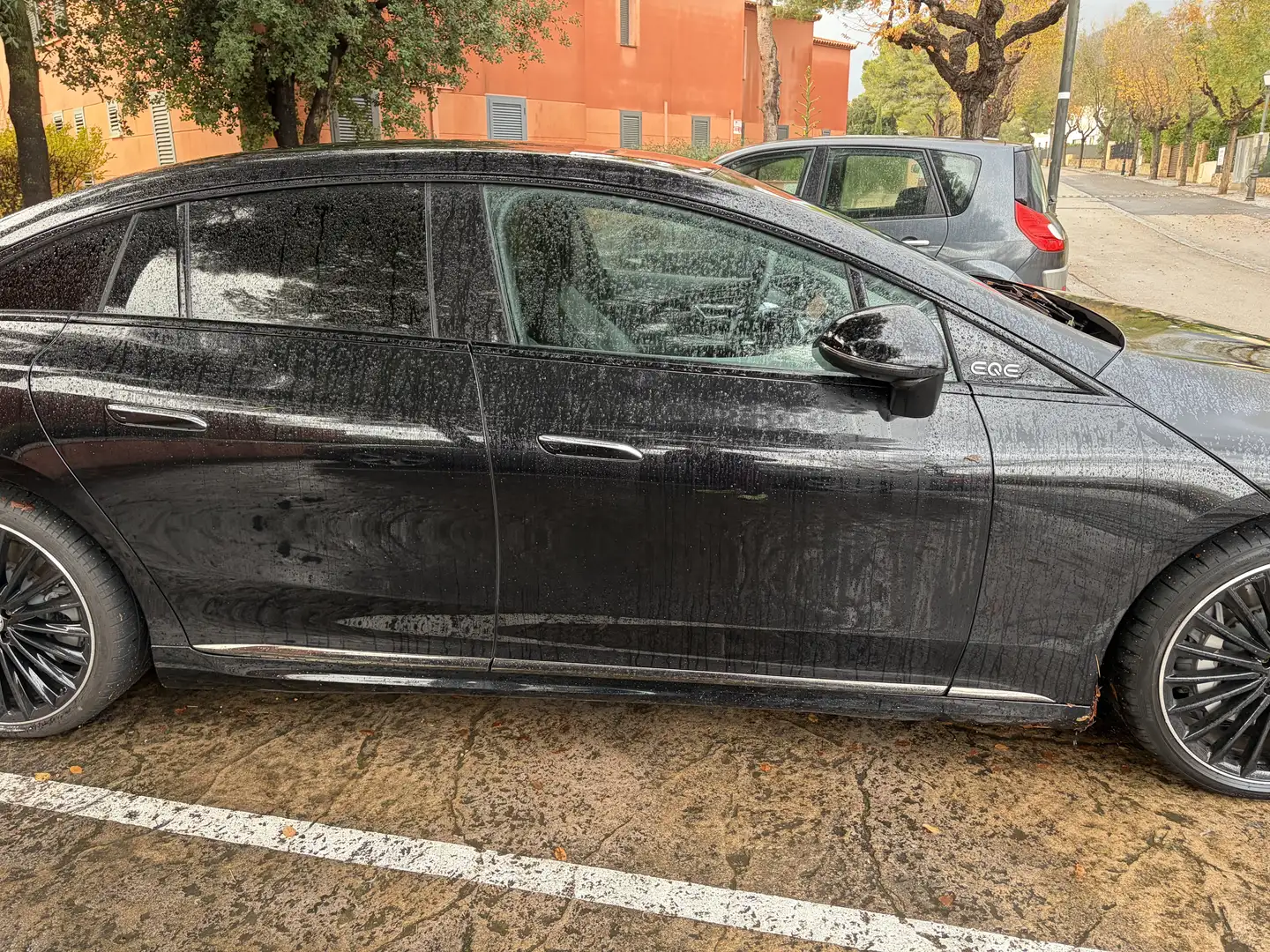 Mercedes-Benz EQE 350 Edition - 2