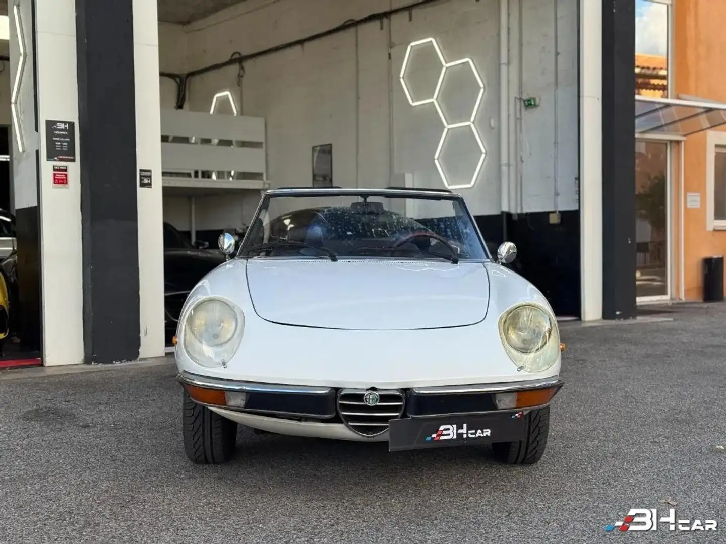 Alfa Romeo Spider 2000 2.0L 128cv / ETAT EXCEPTIONNEL / SUIVI Weiß - 2