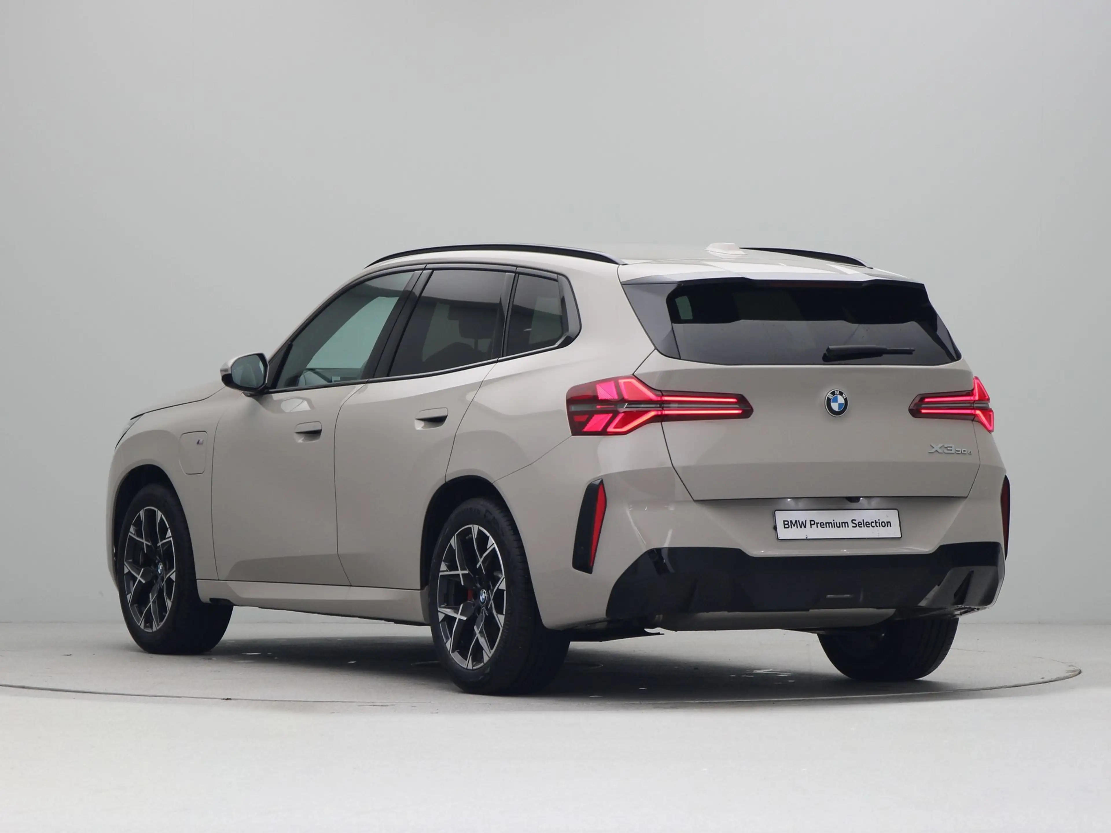 BMW X3 30e xDrive — photo 11