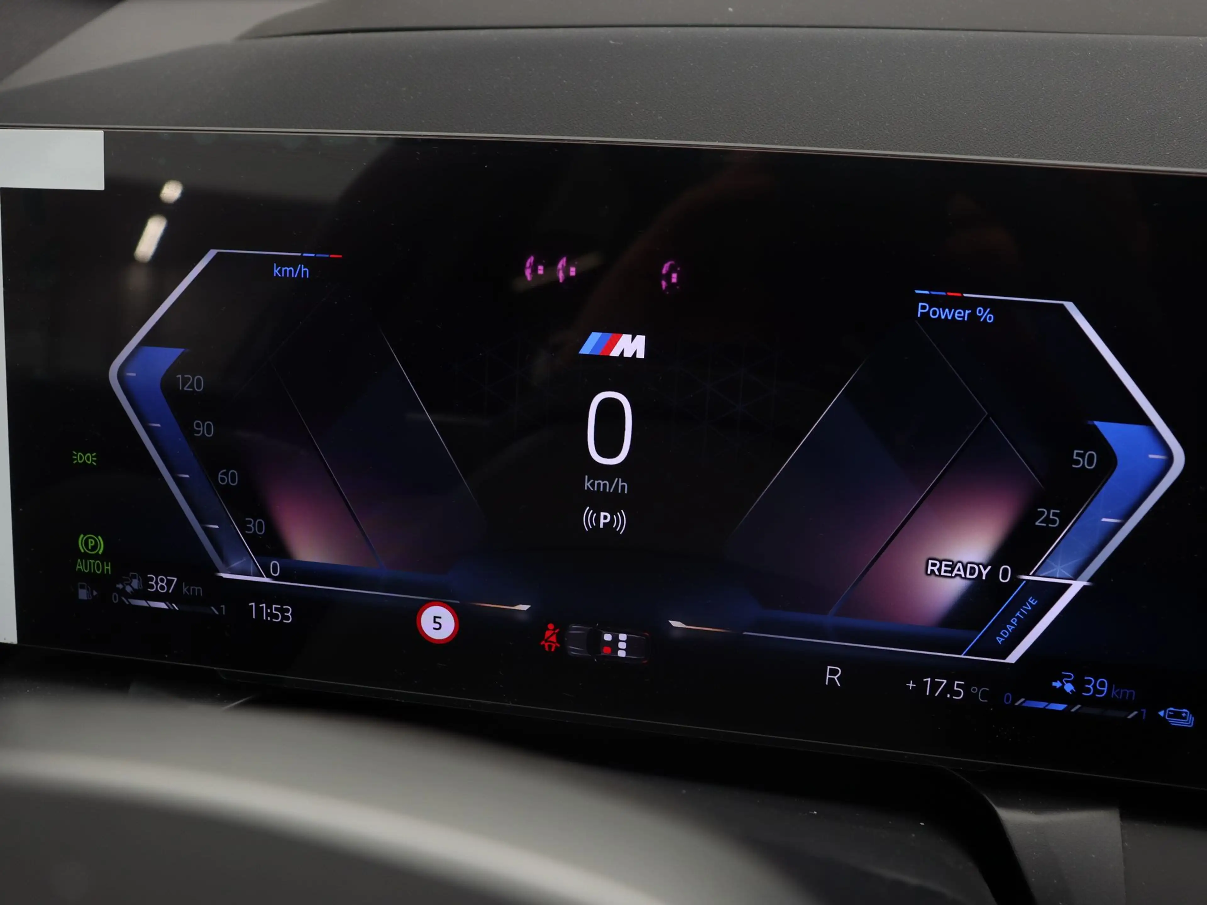 BMW X3 30e xDrive — photo 3
