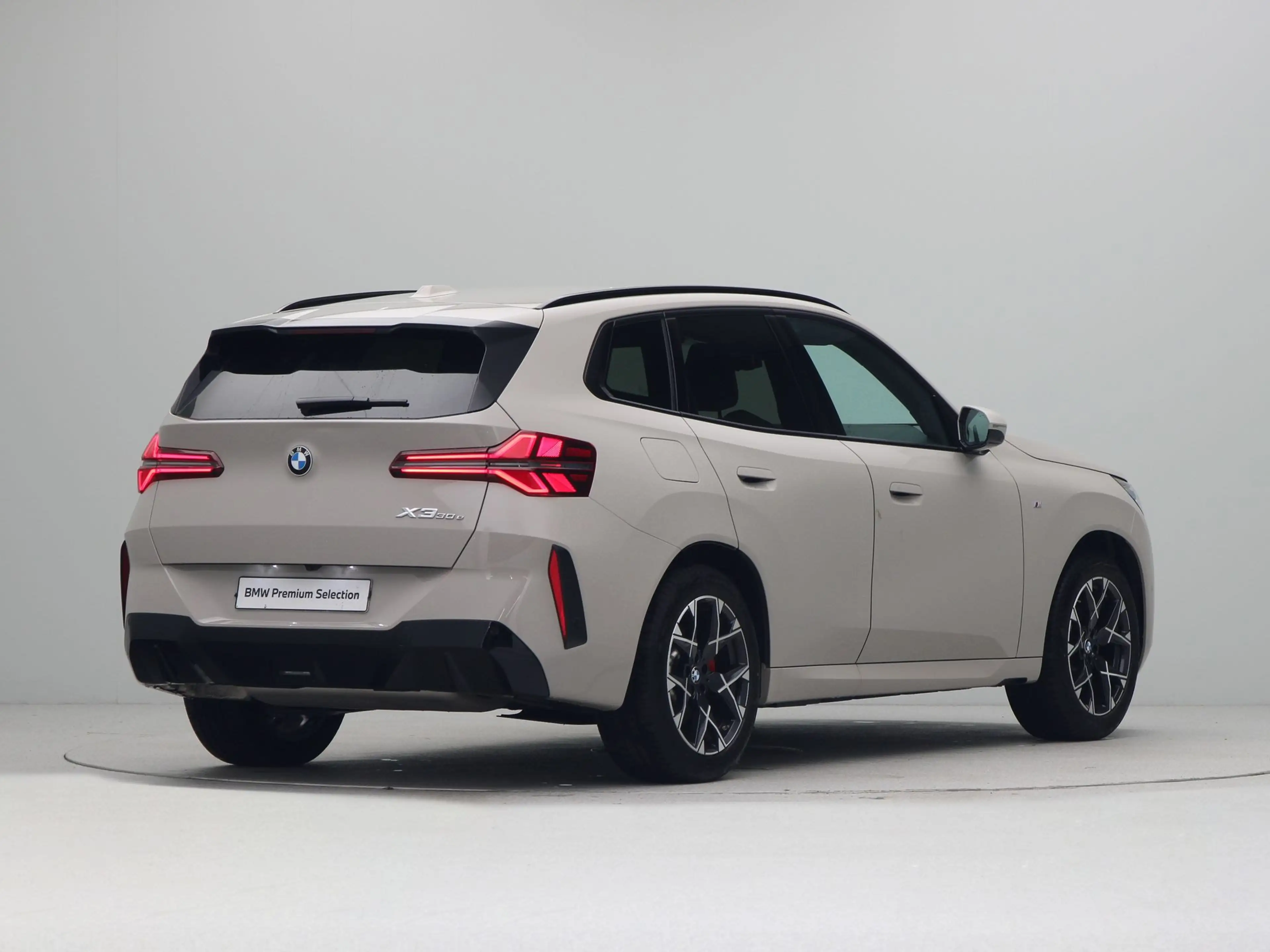 BMW X3 30e xDrive — photo 9