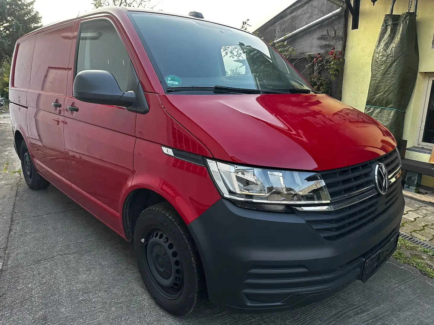 Volkswagen T6.1 Transporter 2,0 TDI FWD Kamera*Navi* Rot - 1