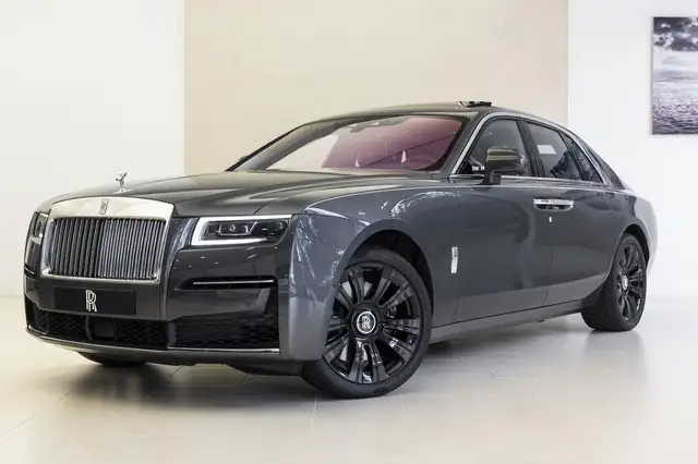 Rolls-Royce Ghost 2 year service & warranty