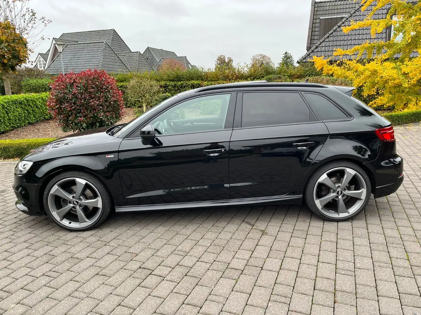 Audi A3 40 TDI quatt. sport (S line+LED+Standh.+Digi) Noir - 2