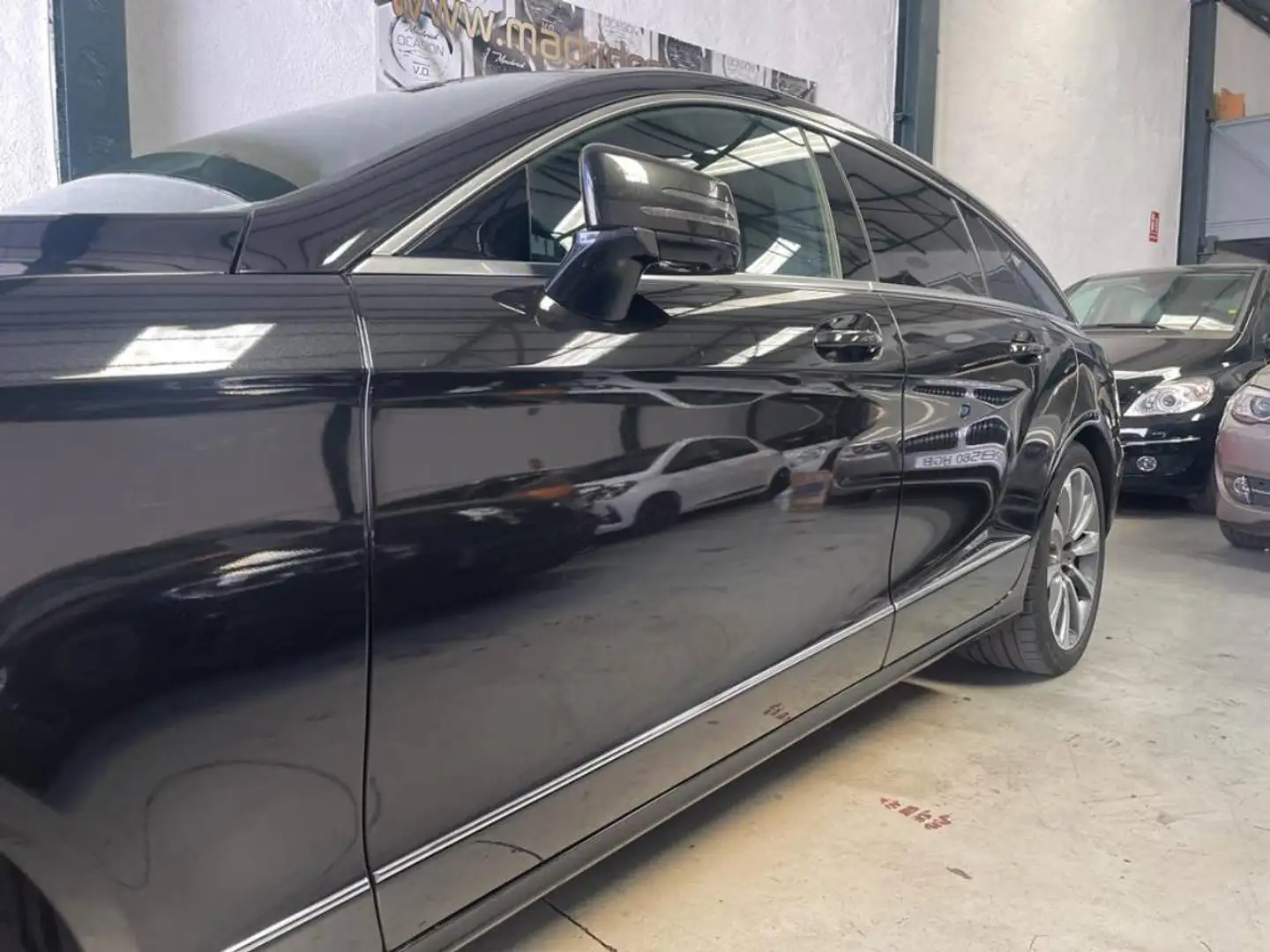 Mercedes-Benz CLS 250 Shooting Brake 250d 4M Aut. Negro - 2