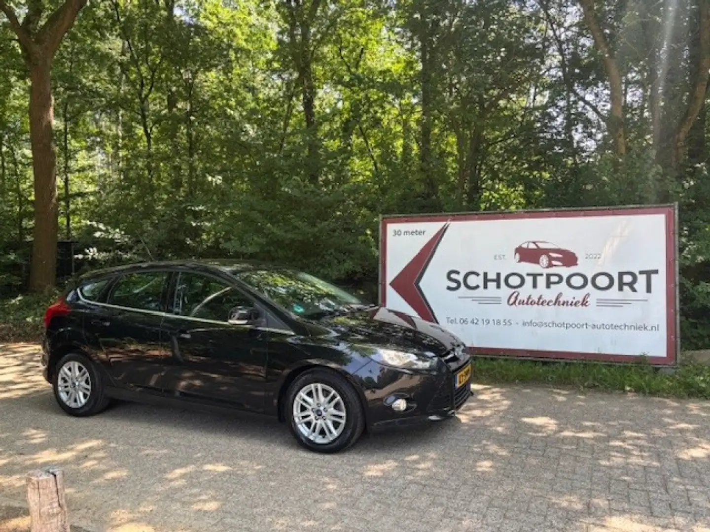 Ford Focus 1.6 ECOB. **LM/Trekhaak// Zwart - 1