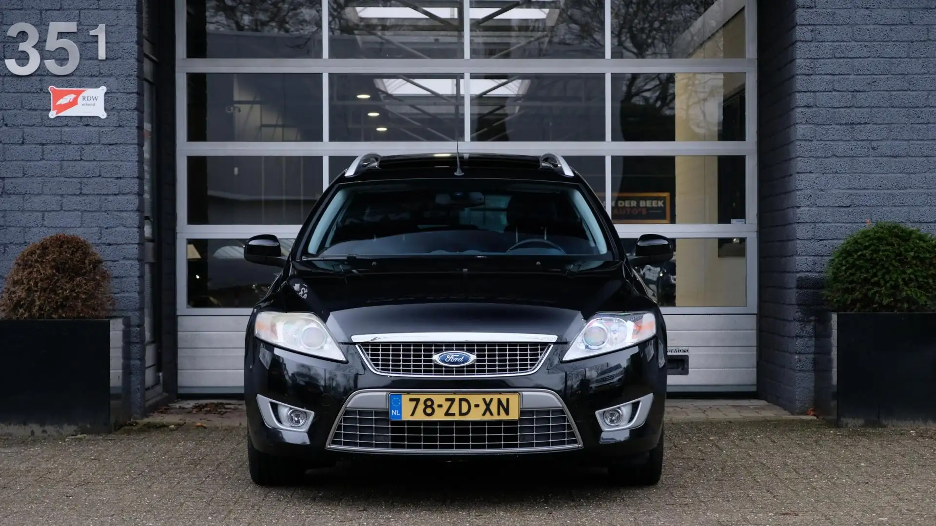 Ford Mondeo Wagon 2.0-16V Titanium 146PK Schuifdak | Trekhaak Zwart - 2