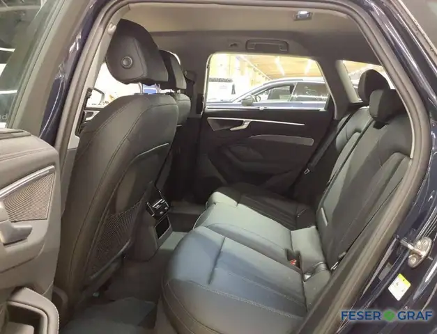 Audi A6 view 7