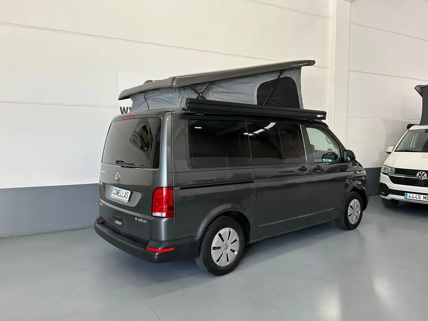 Volkswagen T5 Caravelle Premium Corta 2.0 TDI 110kW BMT DSG Gri - 2