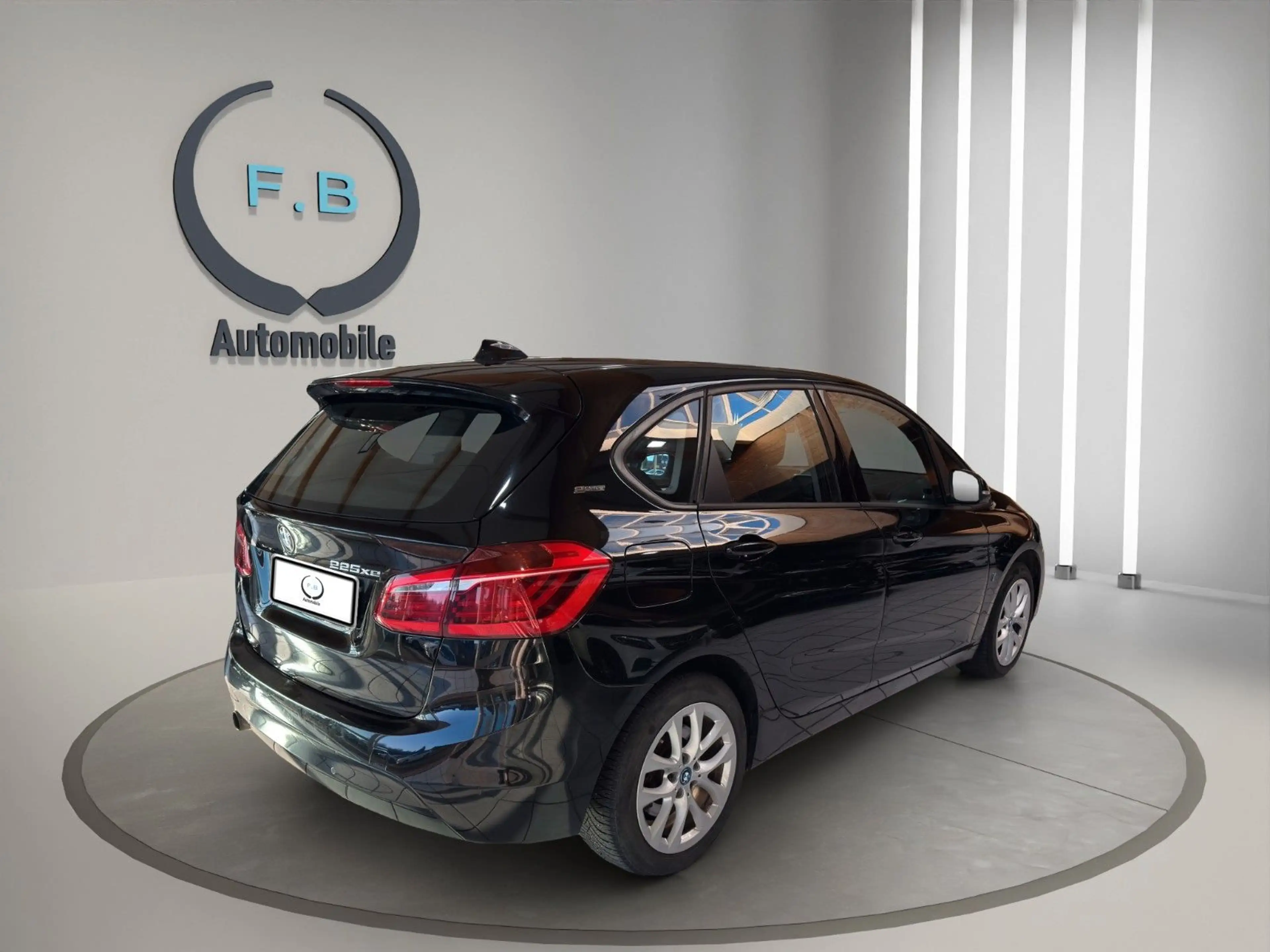 BMW 225 xe Advantage/HYBRID/SHZ/PDC/SD/PD/UVM.. — photo 4