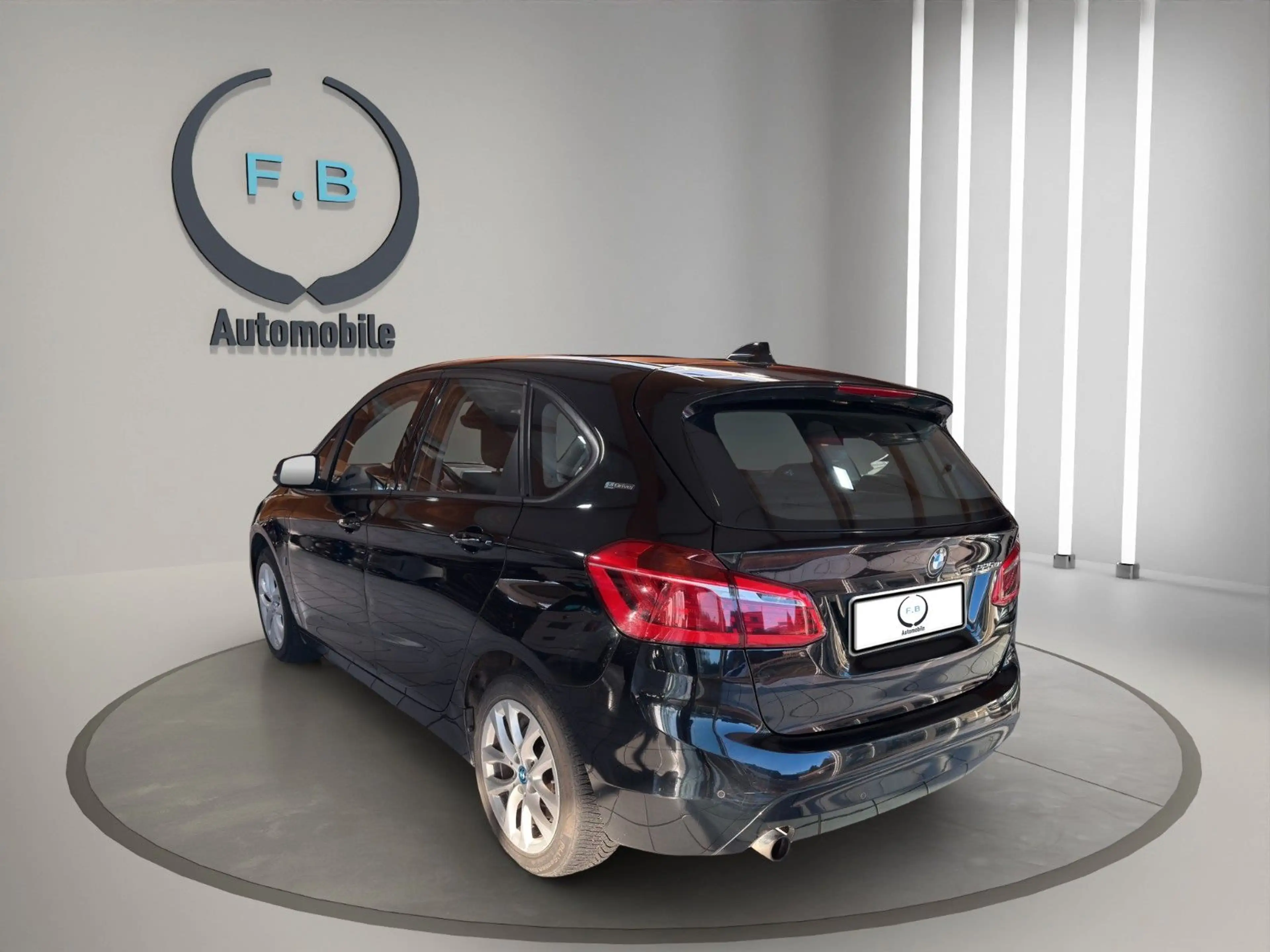 BMW 225 xe Advantage/HYBRID/SHZ/PDC/SD/PD/UVM.. — photo 5