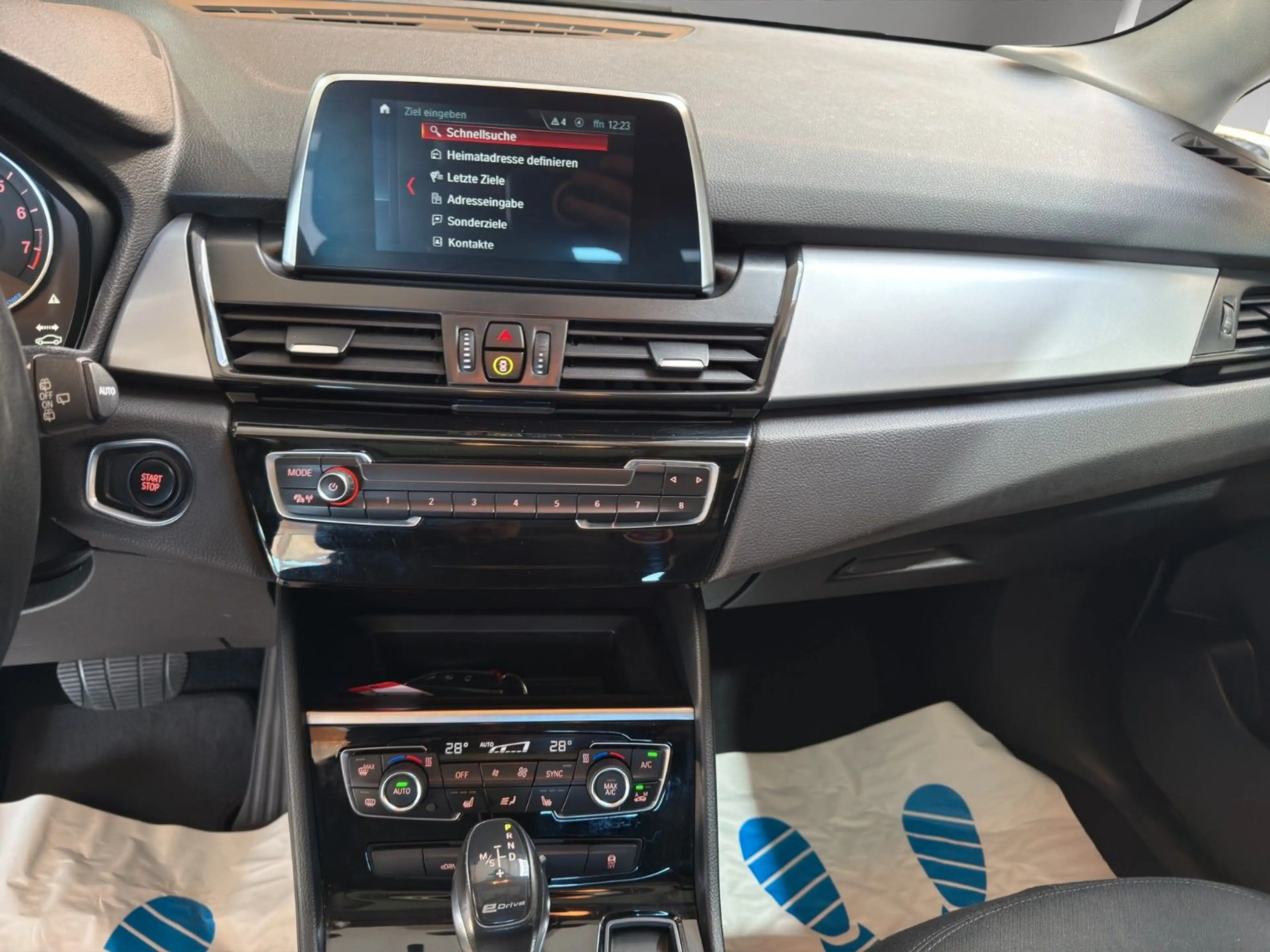 BMW 225 xe Advantage/HYBRID/SHZ/PDC/SD/PD/UVM.. — photo 14