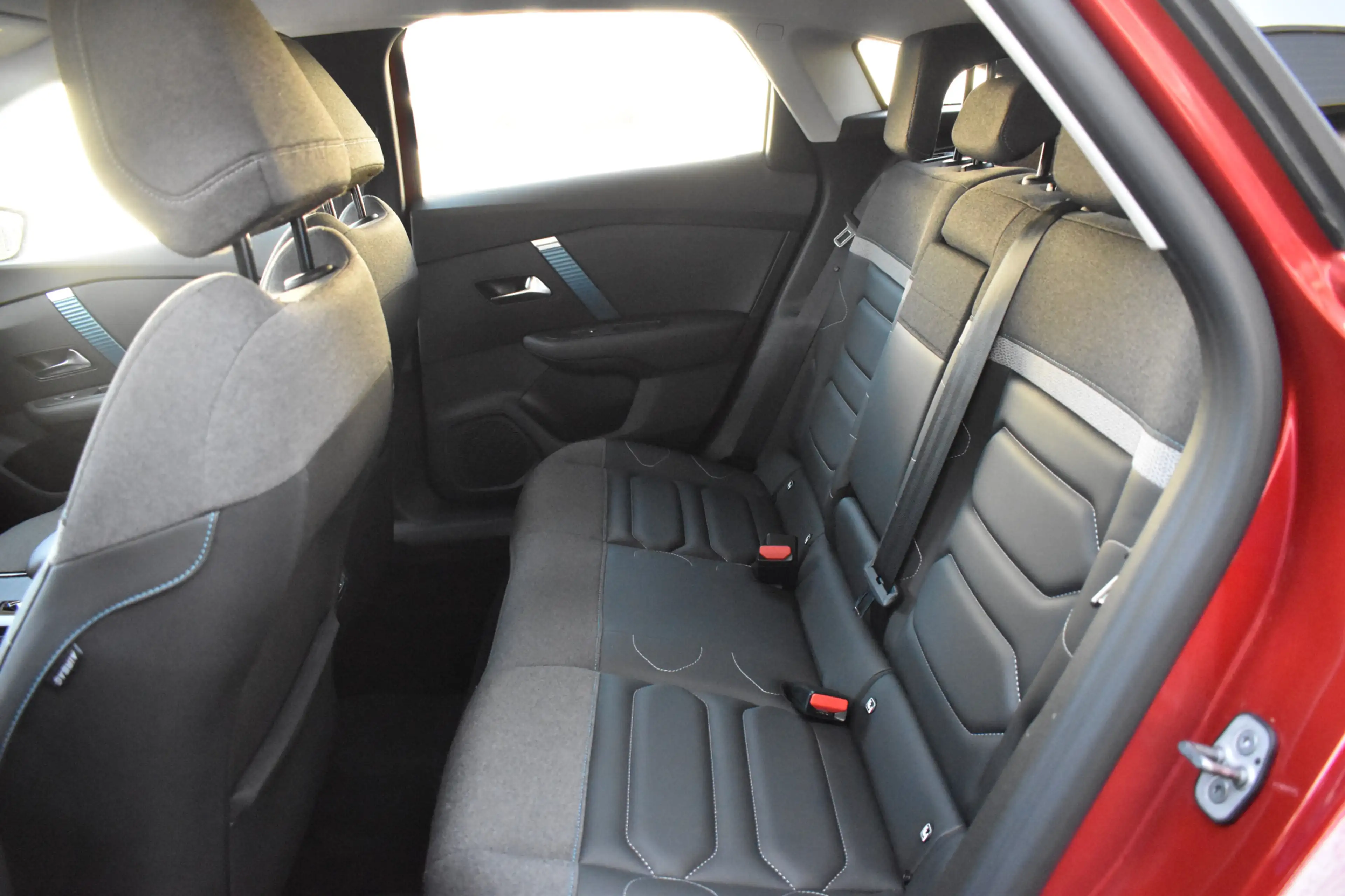 Citroen E-C4 Electric Shine 50 kWh | SOH 90% | Navigatie | Airconditioni — photo 10