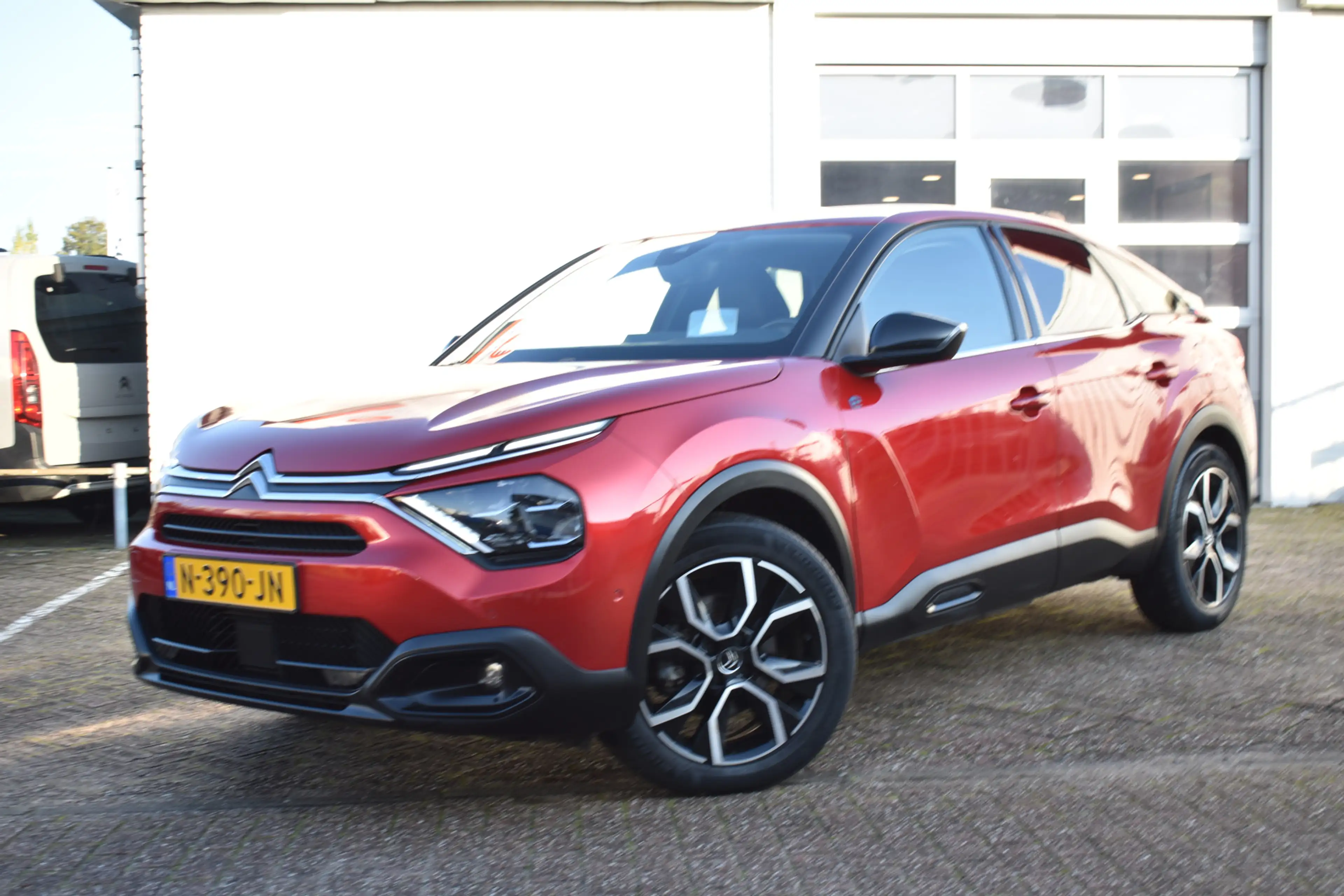 Citroen E-C4 Electric Shine 50 kWh | SOH 90% | Navigatie | Airconditioni — photo 11