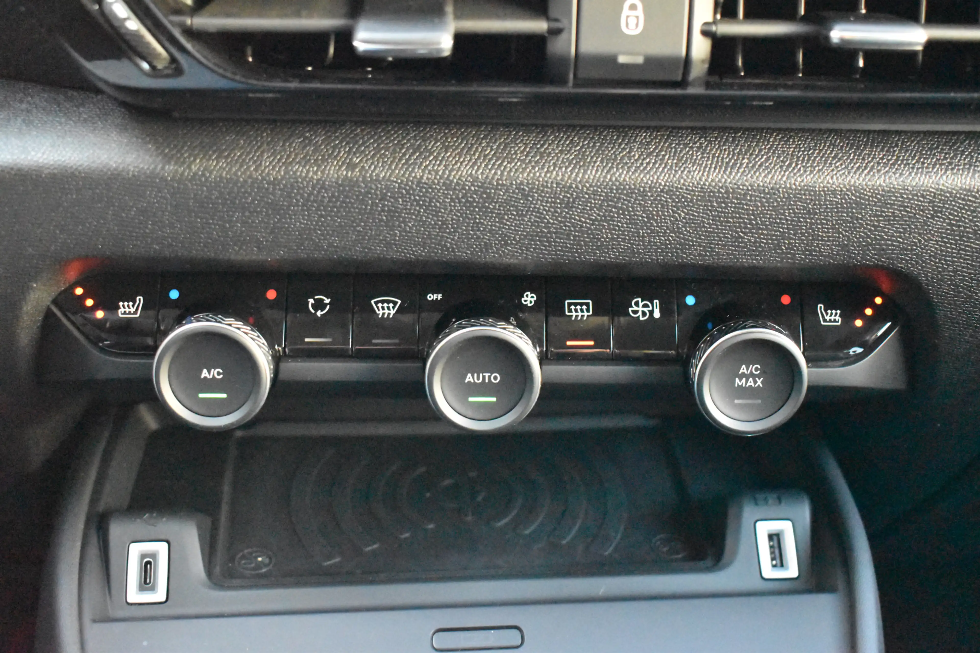 Citroen E-C4 Electric Shine 50 kWh | SOH 90% | Navigatie | Airconditioni — photo 13