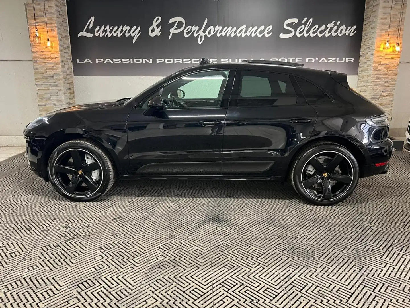 Porsche Macan PHASE 2 TURBO 2.9 V6 440ch PDK - 76000km - Immat FR - Carnet à jour - Options+++ Schwarz - 2