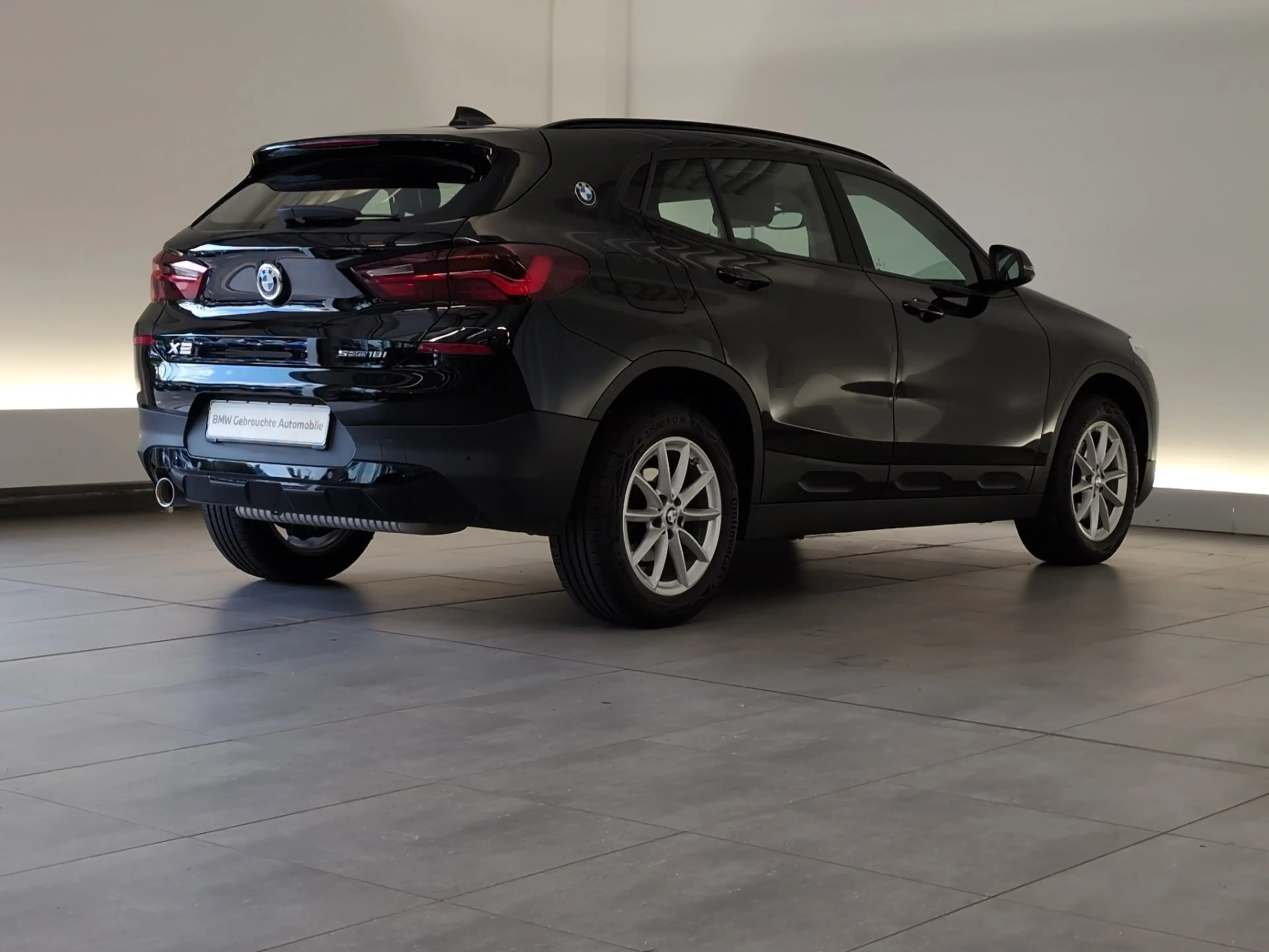 BMW X2 sDrive18i Navi/LED/AHK/PDC/DAB/SLI — photo 9