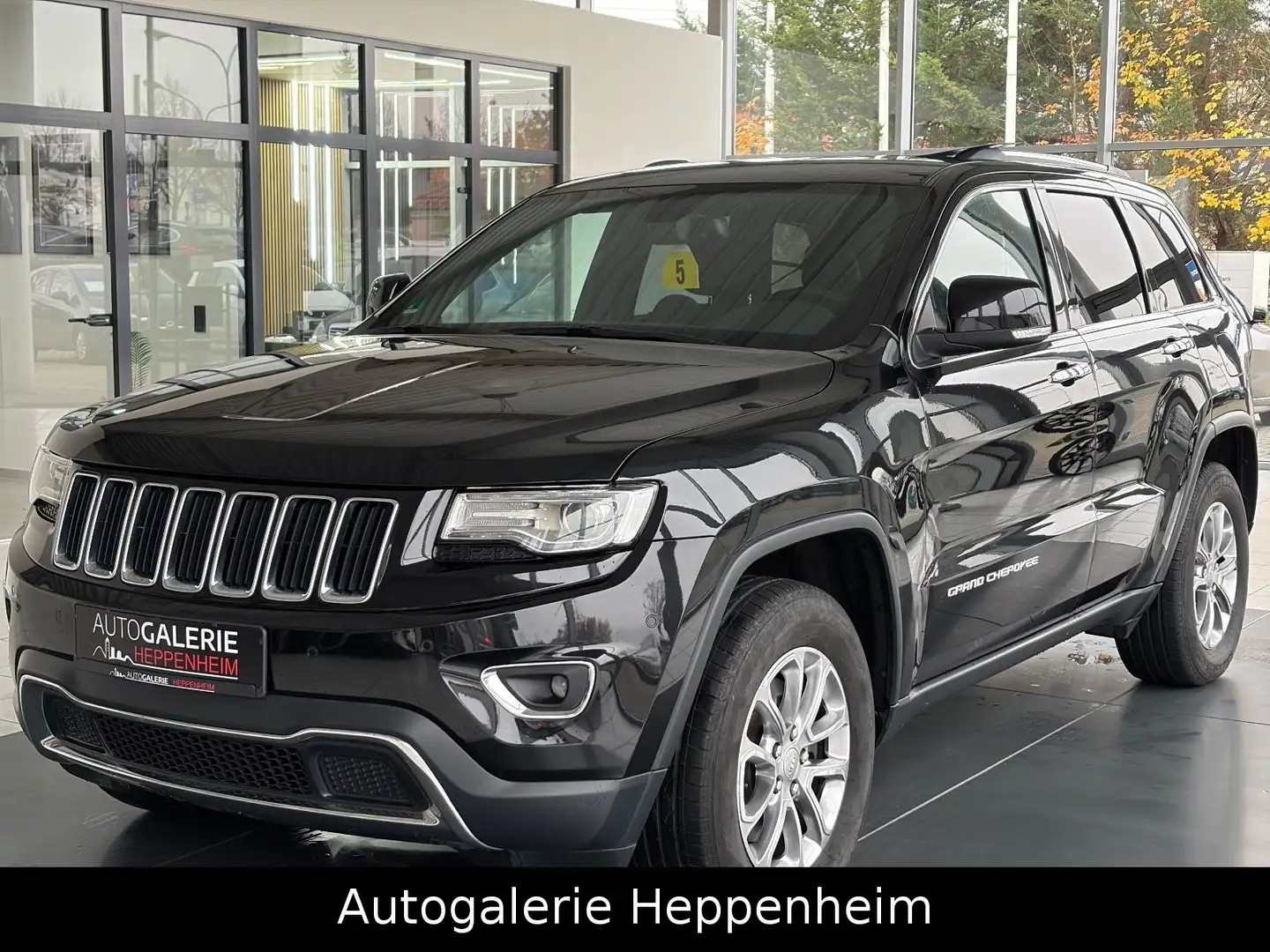 Jeep Grand Cherokee 3.0 CRD Limited/AUT/NAV/SHZ Schwarz - 1