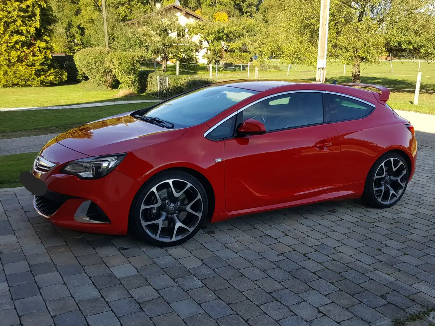 Opel Astra OPC Start/Stop Rot - 1