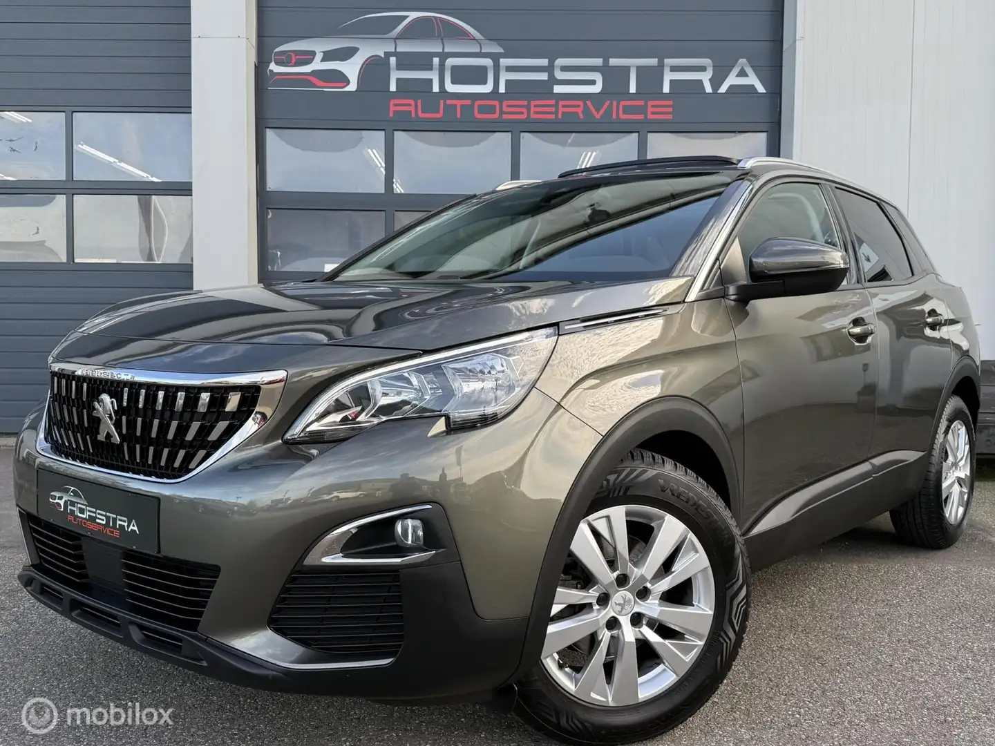 Peugeot 3008 1.2 PureTech Pano Stoelverw Carplay D-riem-VV Grijs - 1