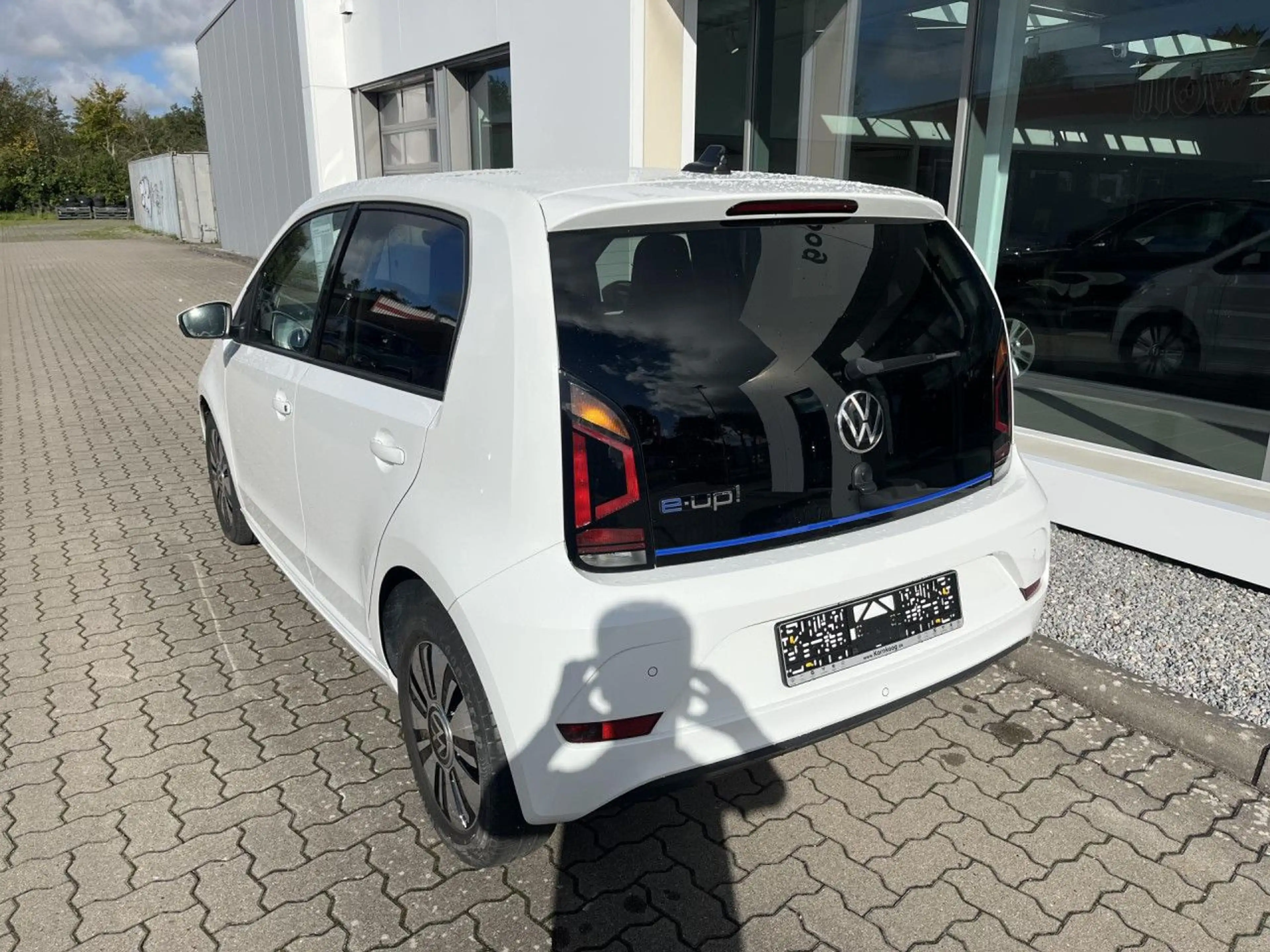 Volkswagen e-up! e-up Plus Style 32,3 kWh GAR 08/27 Bluetooth — photo 3