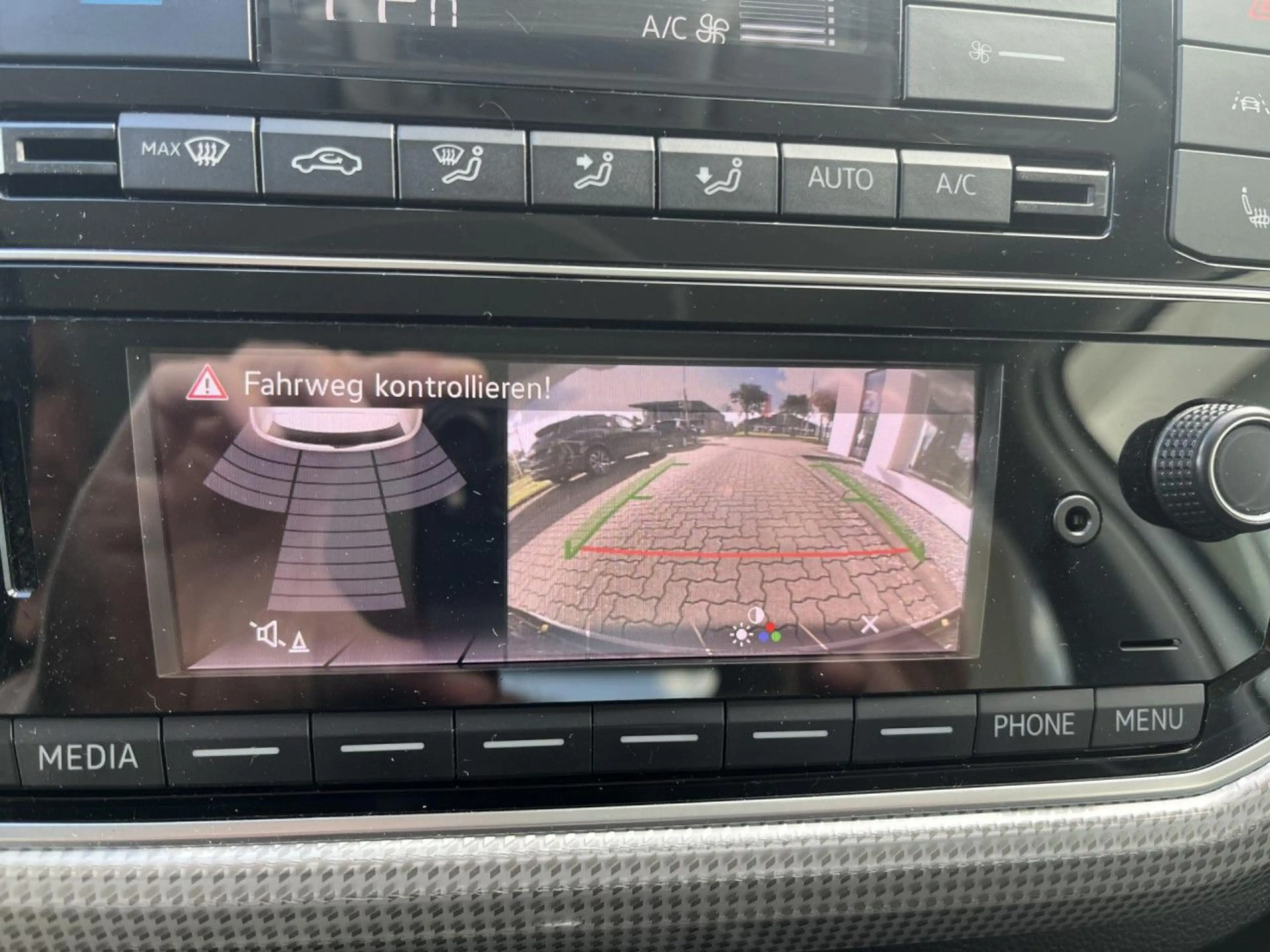 Volkswagen e-up! e-up Plus Style 32,3 kWh GAR 08/27 Bluetooth — photo 13