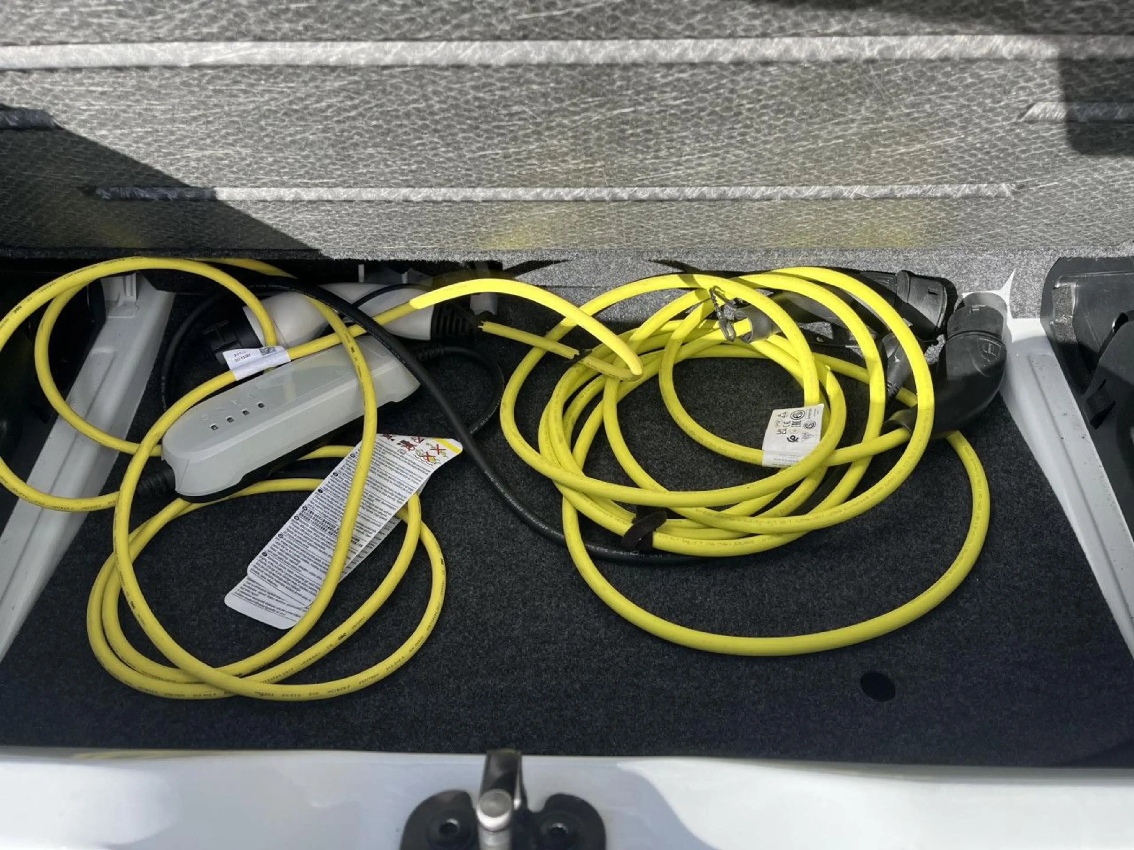 Volkswagen e-up! e-up Plus Style 32,3 kWh GAR 08/27 Bluetooth — photo 8