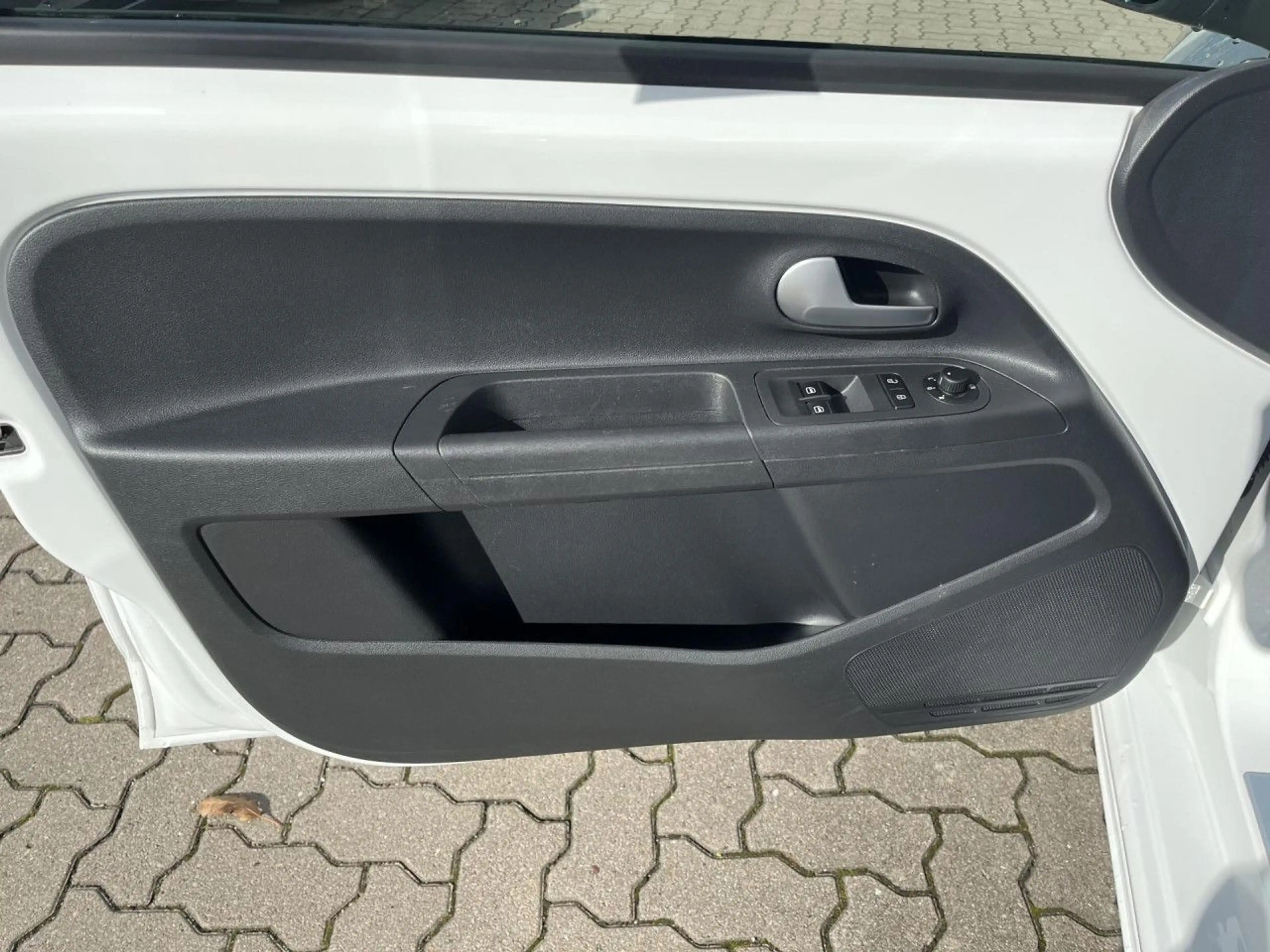 Volkswagen e-up! e-up Plus Style 32,3 kWh GAR 08/27 Bluetooth — photo 5