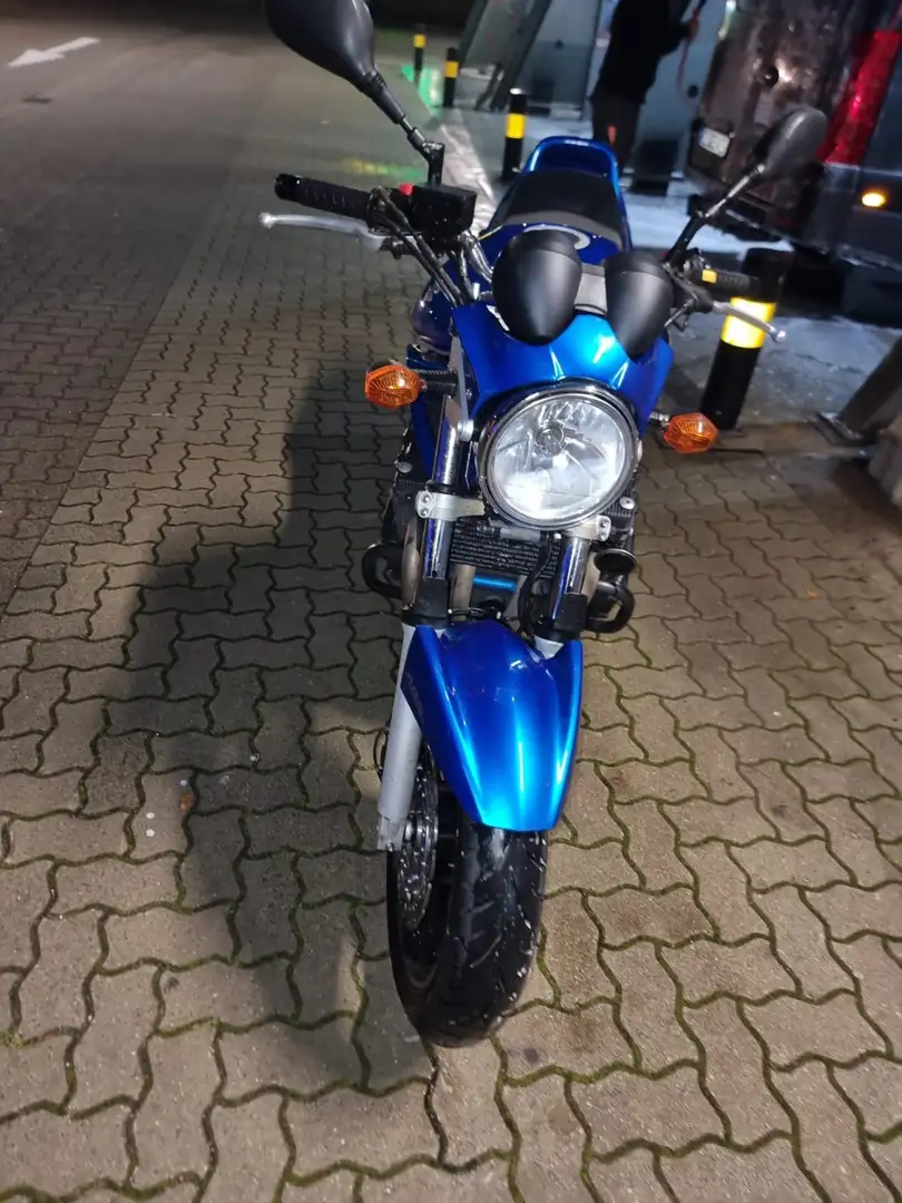 Suzuki GSF 650 A Kleines Einsteigermotorad Azul - 1