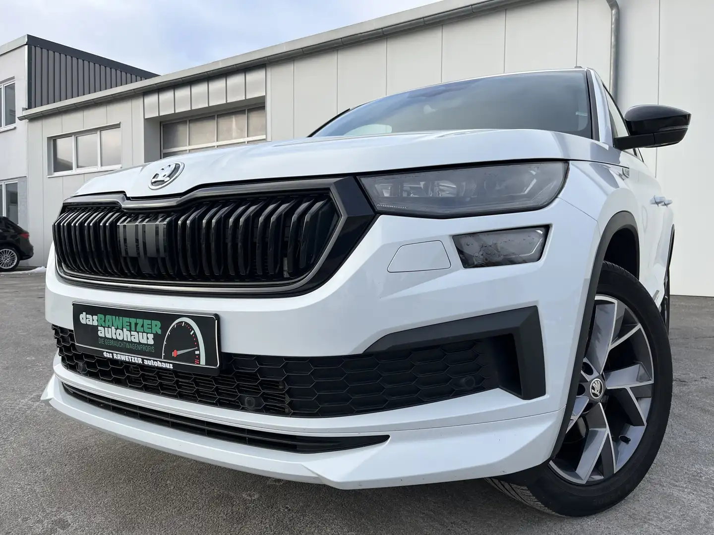 Skoda Kodiaq 2.0 TDI DSG 4x4 Sportline 219€ m.20% Anz. AHK Vi Blanc - 1