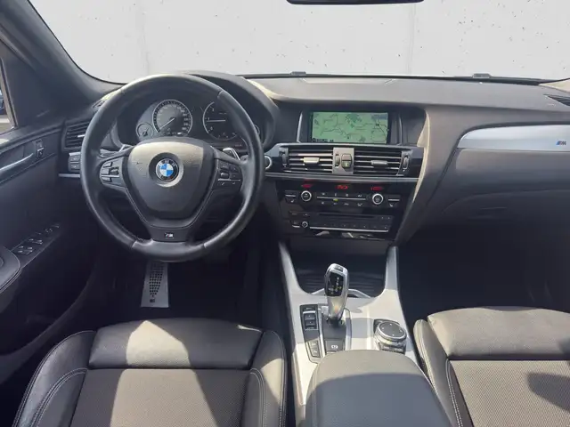 BMW X4 view 13