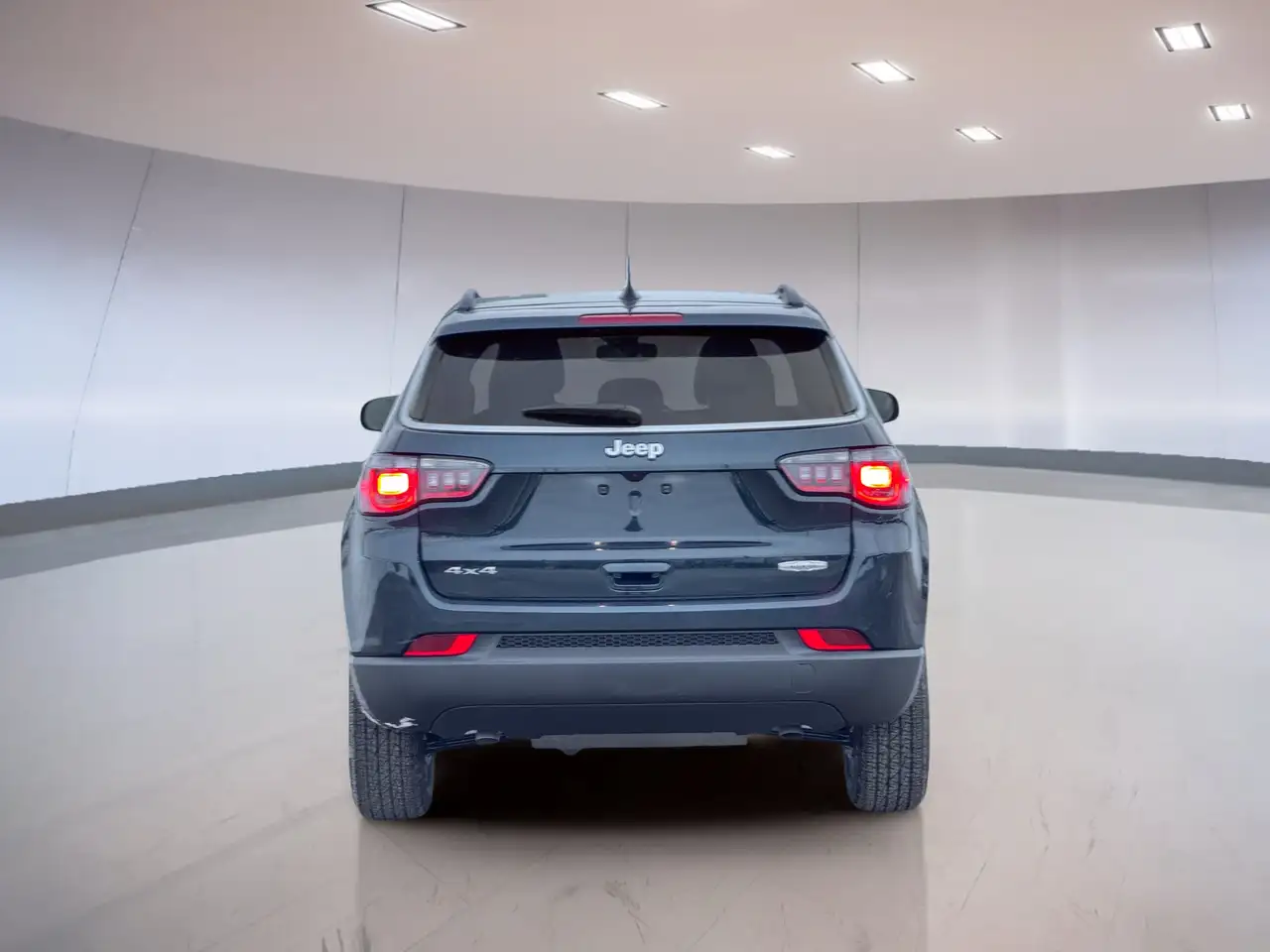 Jeep Compass photo Jeep Compass