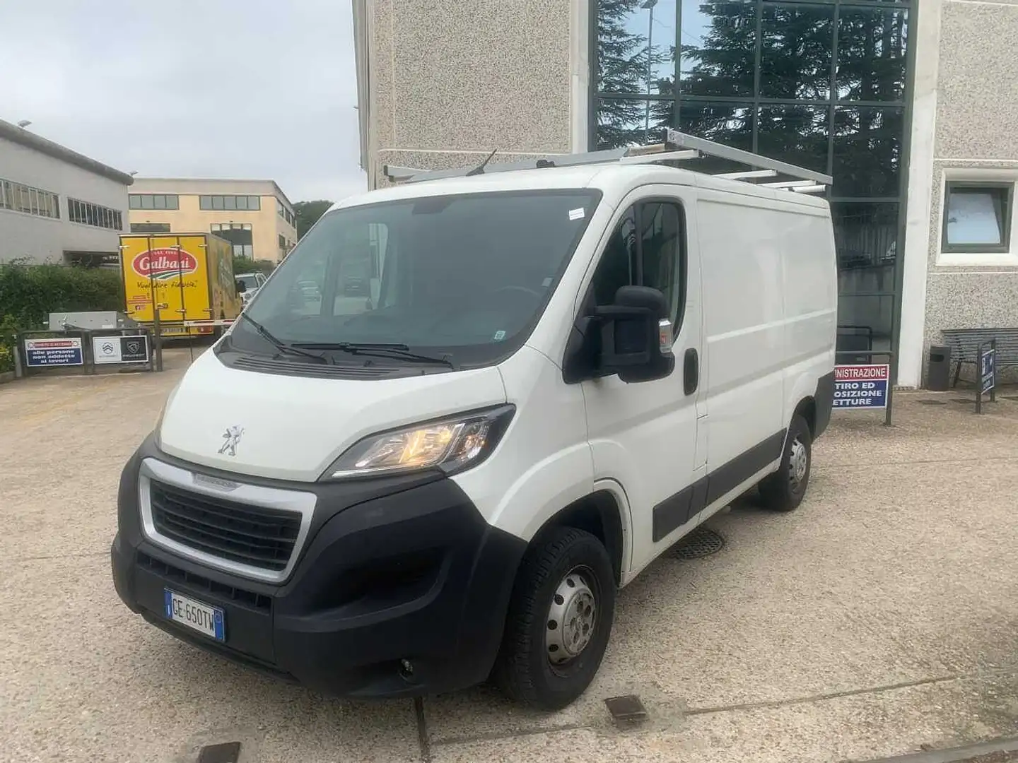 Peugeot Boxer 330 2.2 BlueHDi 140 S&S PC-TN Furgone Bianco - 1