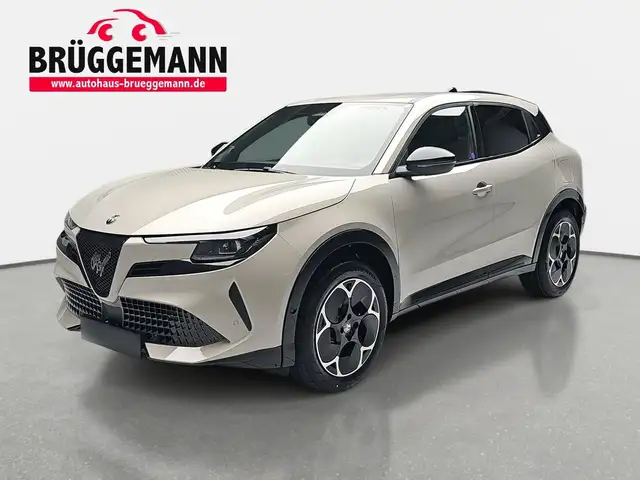 Alfa Romeo Junior JUNIOR IBRIDA 1.2 VGT 48V-HYBRID 21KW TI TECHNOLOG