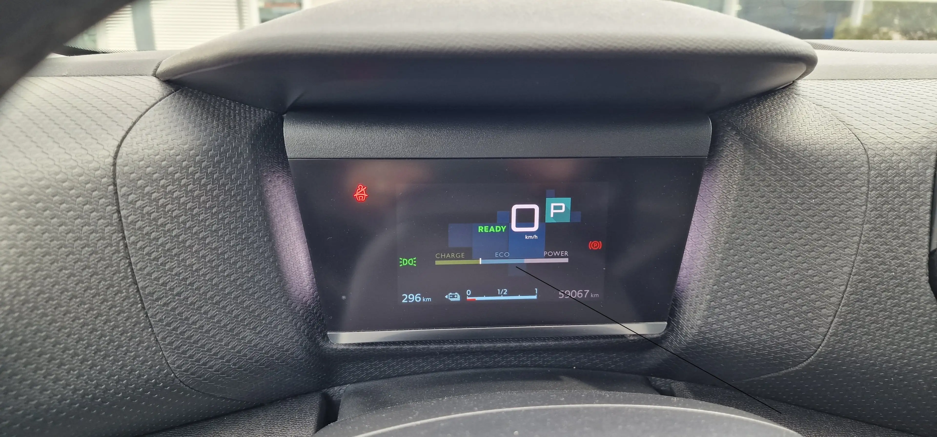 Citroen E-C4 Electric C4 Elektro 136 SHINE — photo 5