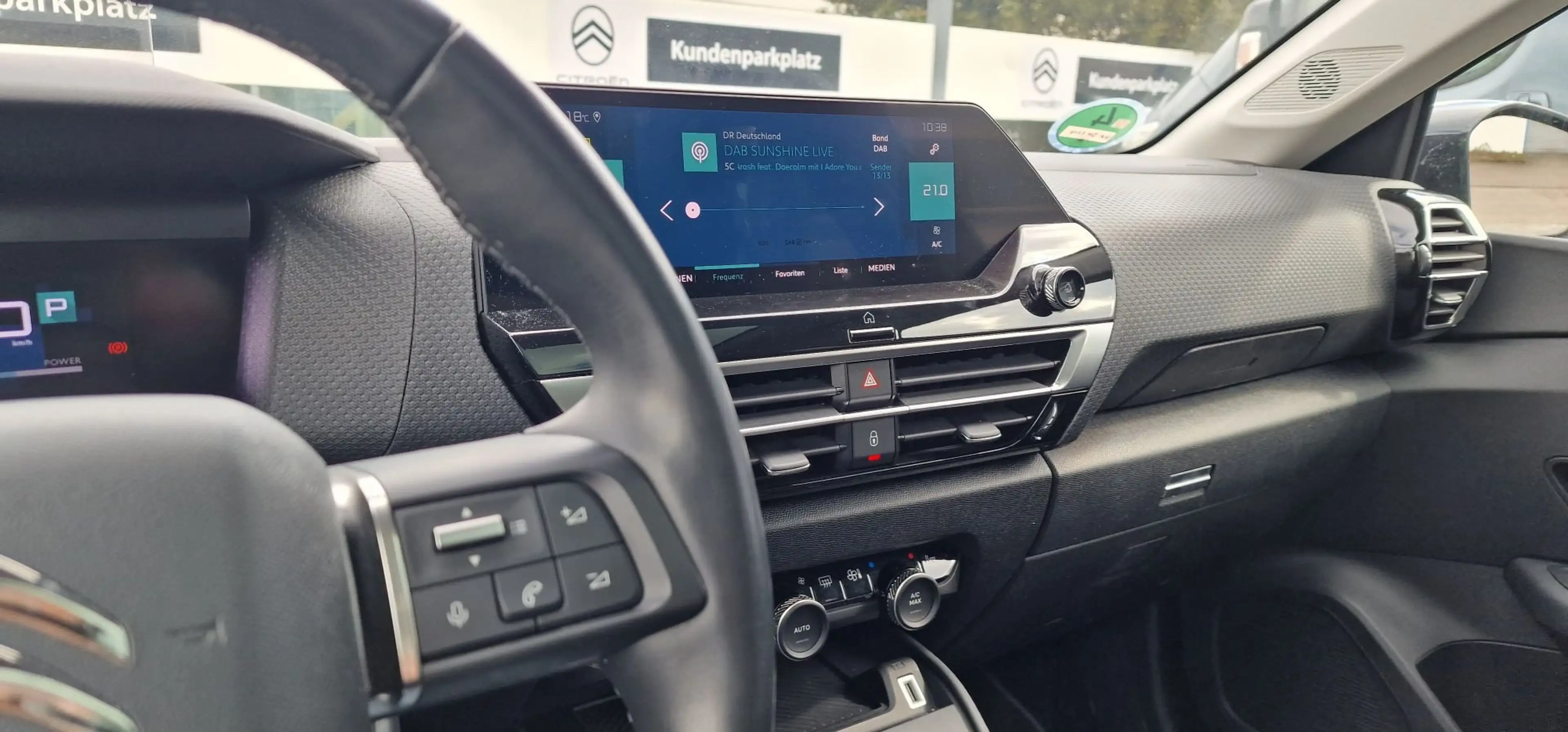 Citroen E-C4 Electric C4 Elektro 136 SHINE — photo 6