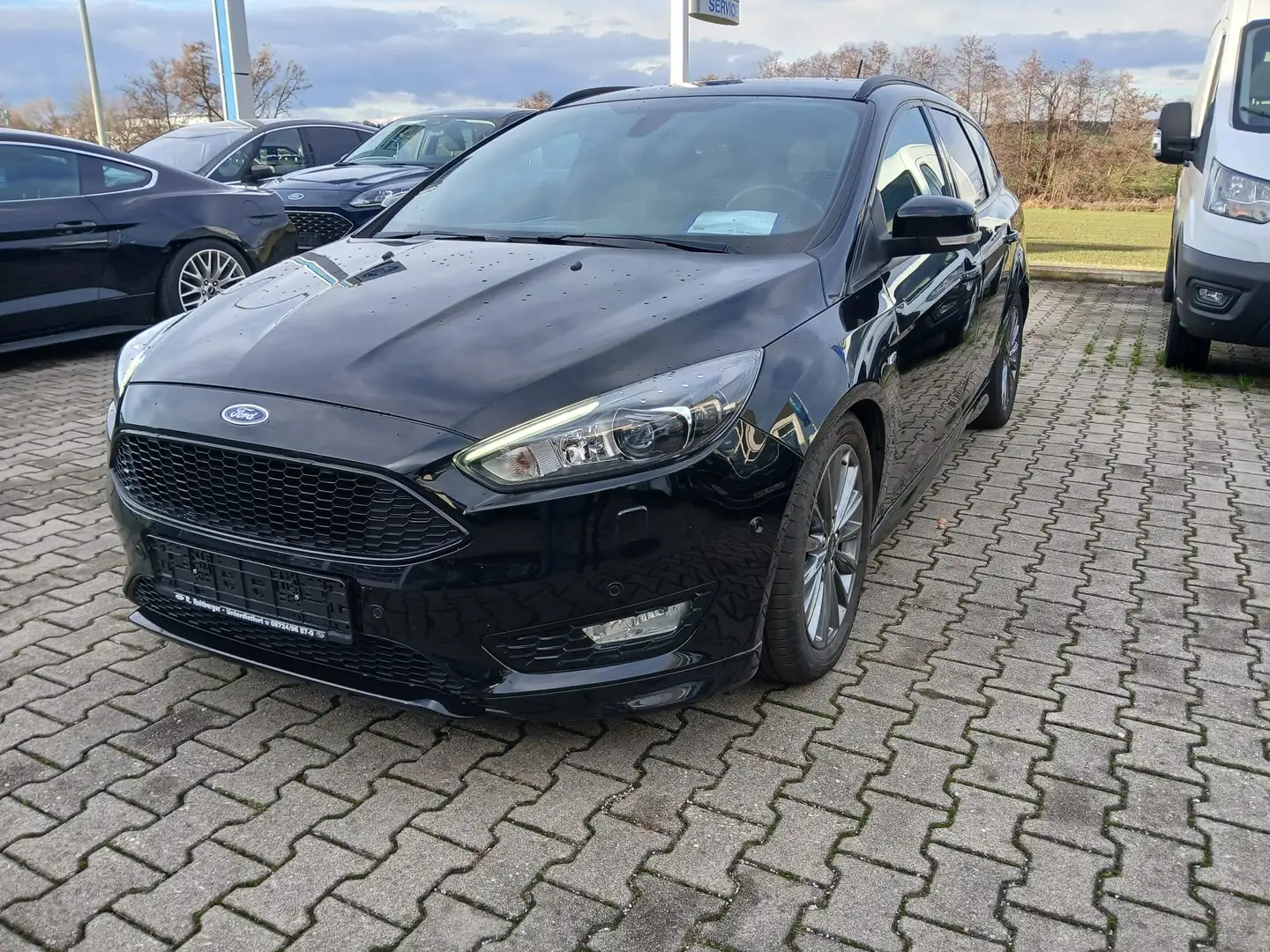 Ford Focus ST-Line Schwarz - 1