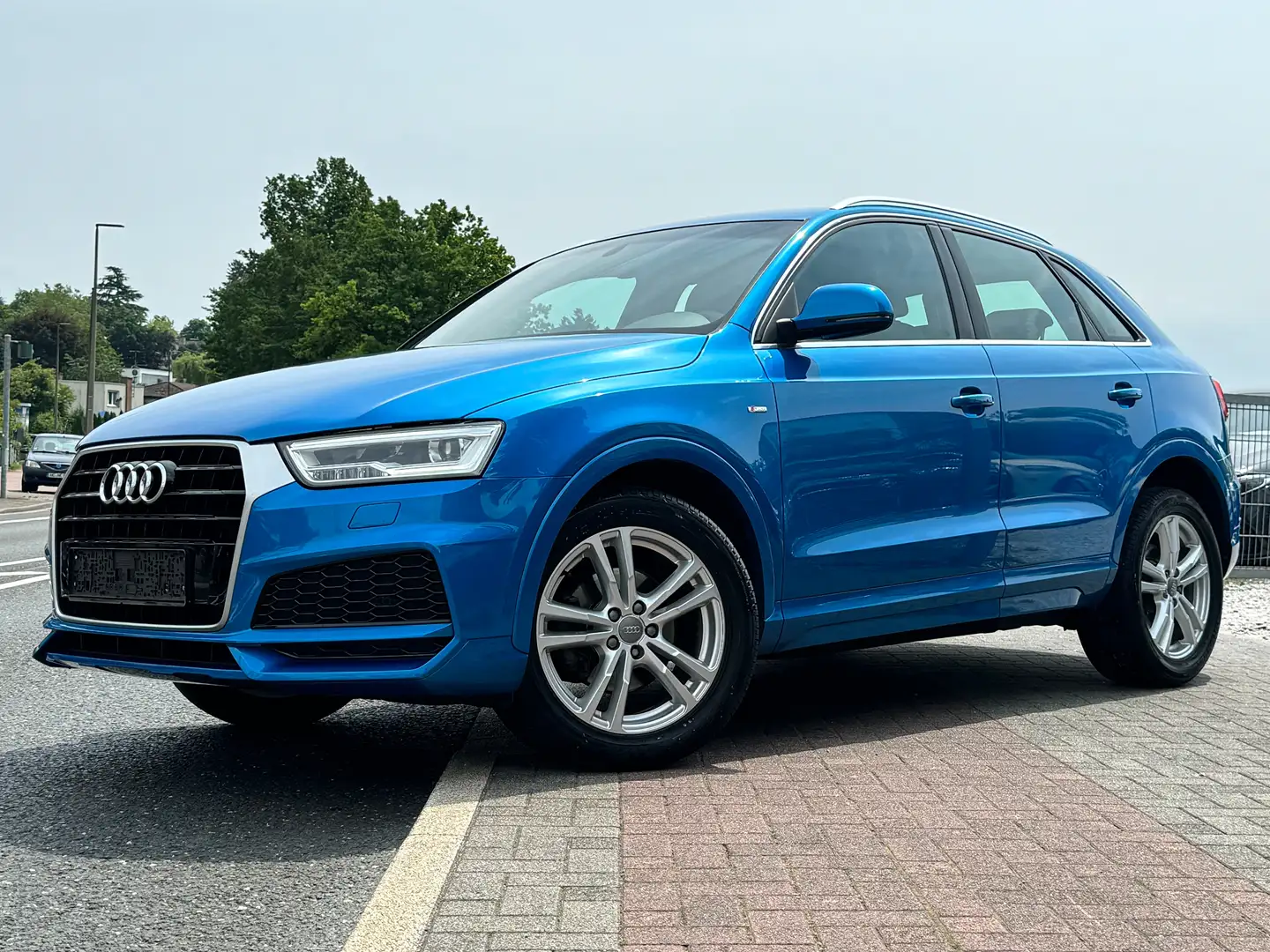 Audi Q3 3x S line Competition Navi Rkam LED 1.Hand TOP Blau - 1