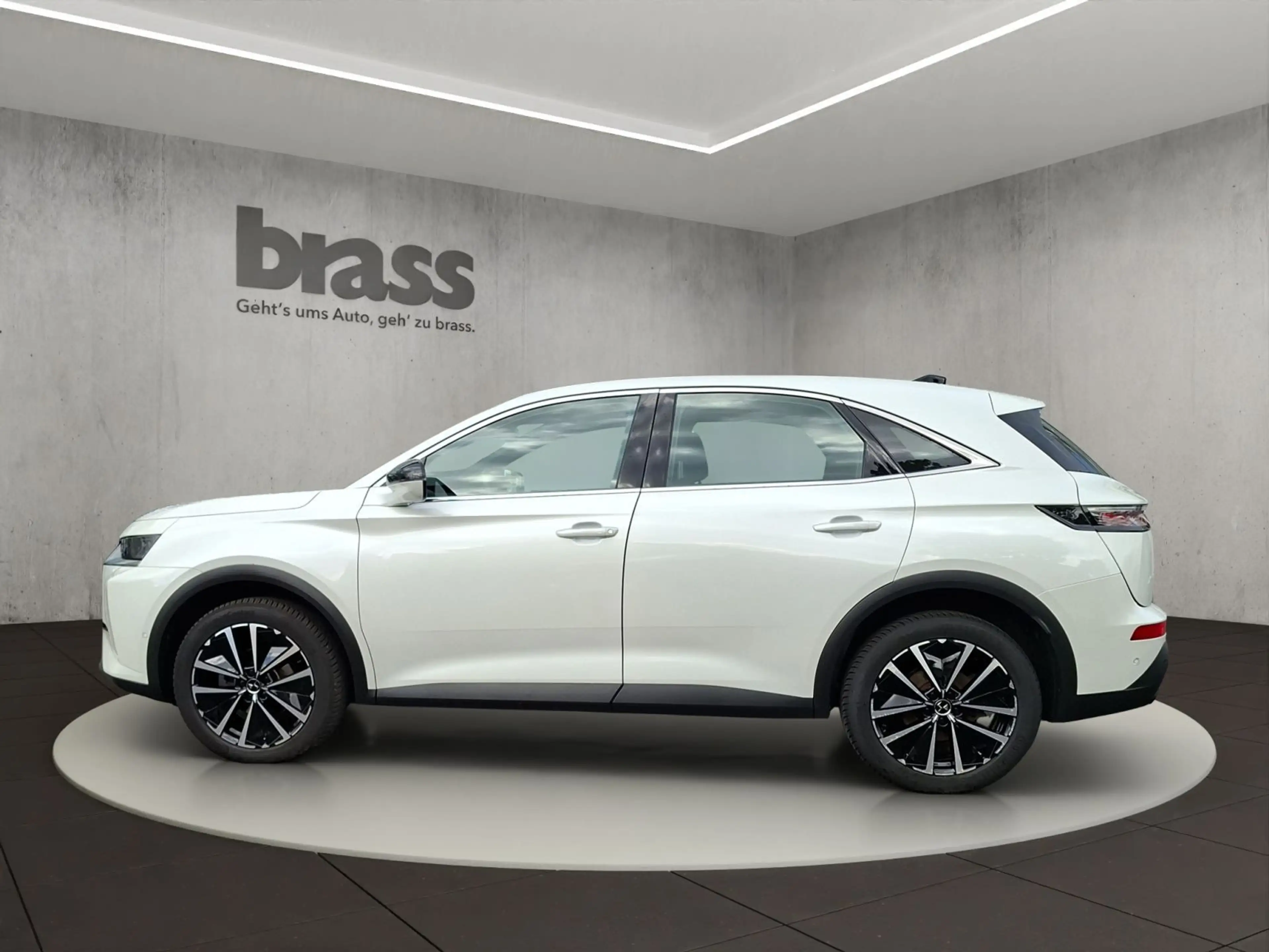 DS Automobiles DS 7 Bastille BlueHDI130 — photo 2