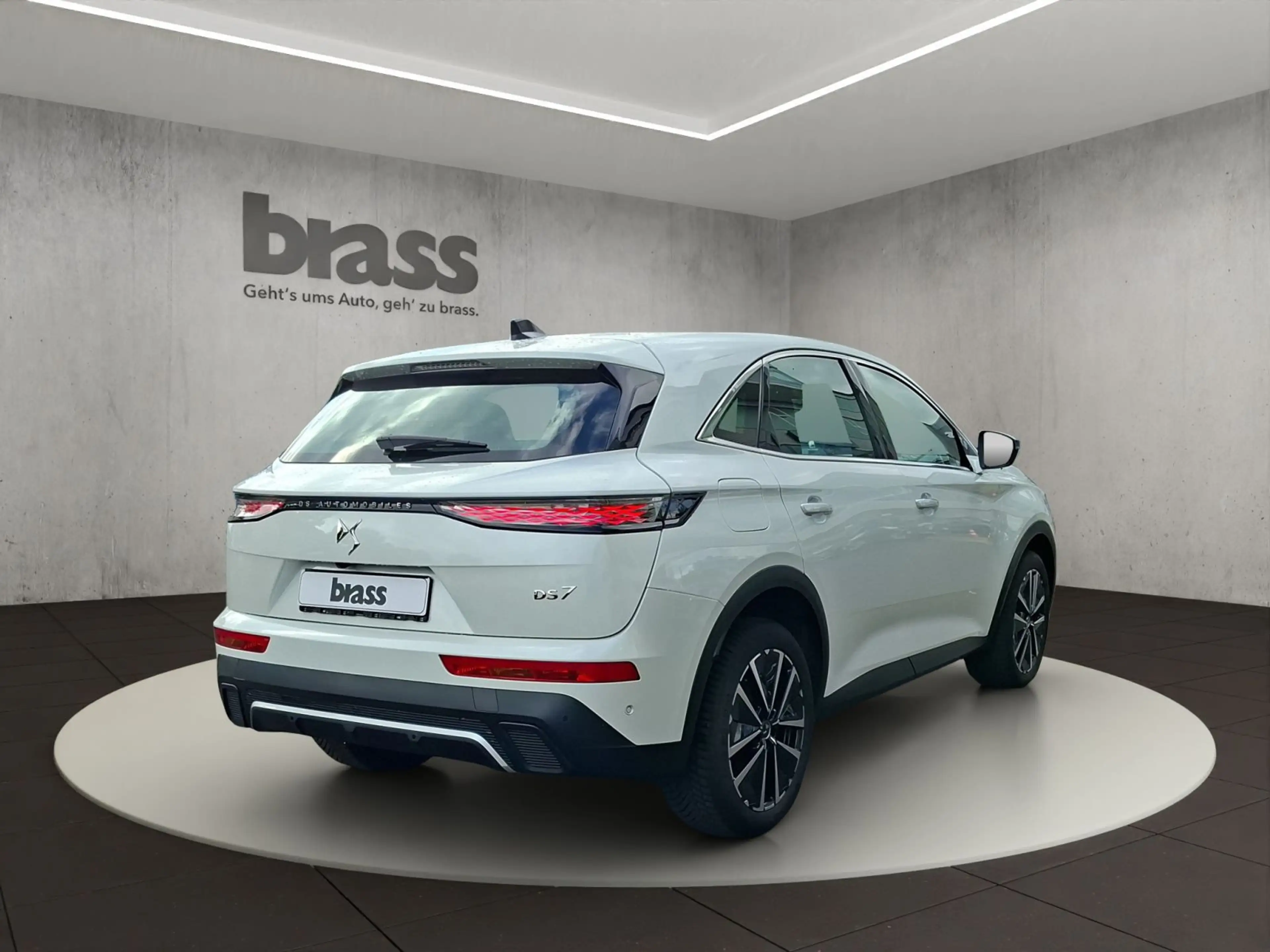 DS Automobiles DS 7 Bastille BlueHDI130 — photo 5