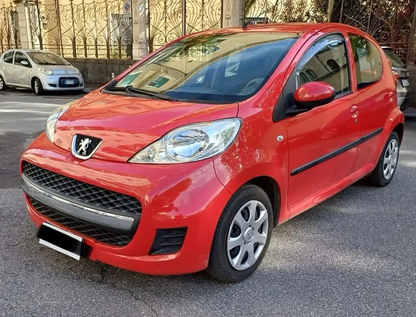 Peugeot 107 107+1.0+12v+Active+(plaisir)+5p+FL Rosso - 1
