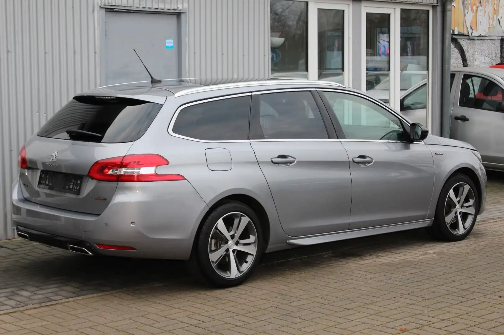 Peugeot 308 SW GT Line Automatik+Navi Kamera+ACC Grau - 2