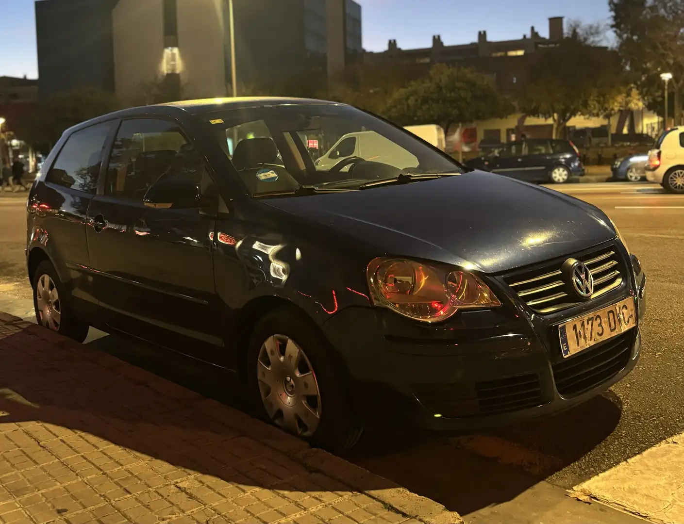 Volkswagen Polo 1.4TDI Advance 80 - 1