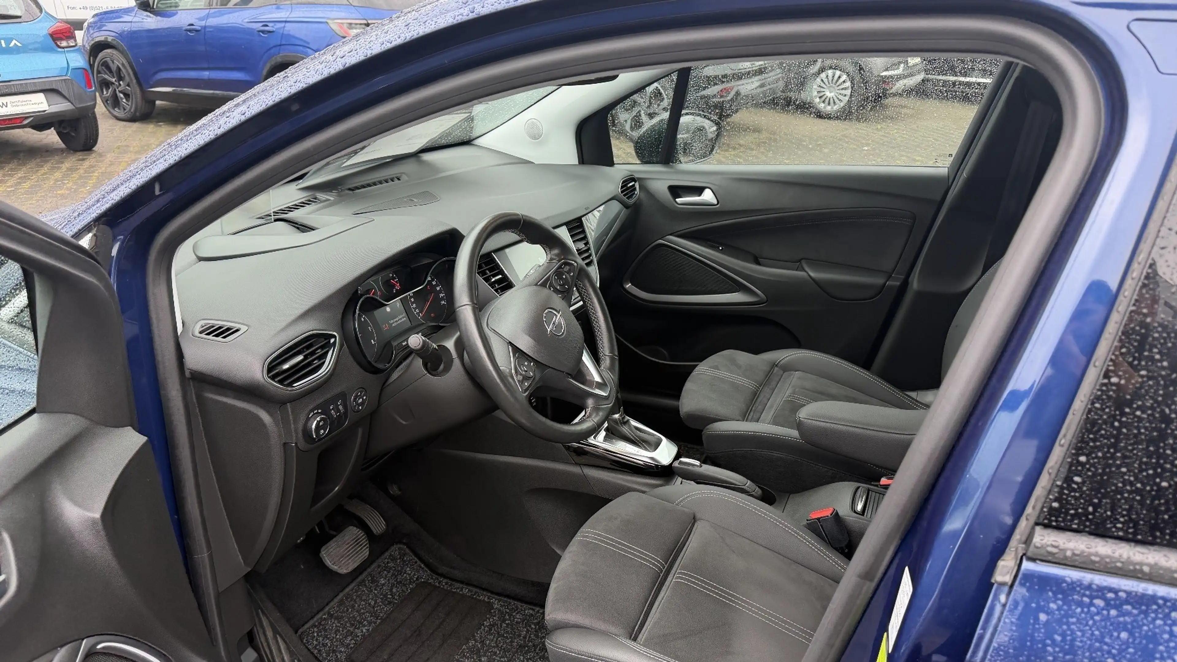 Opel Crossland X Turbo — photo 7