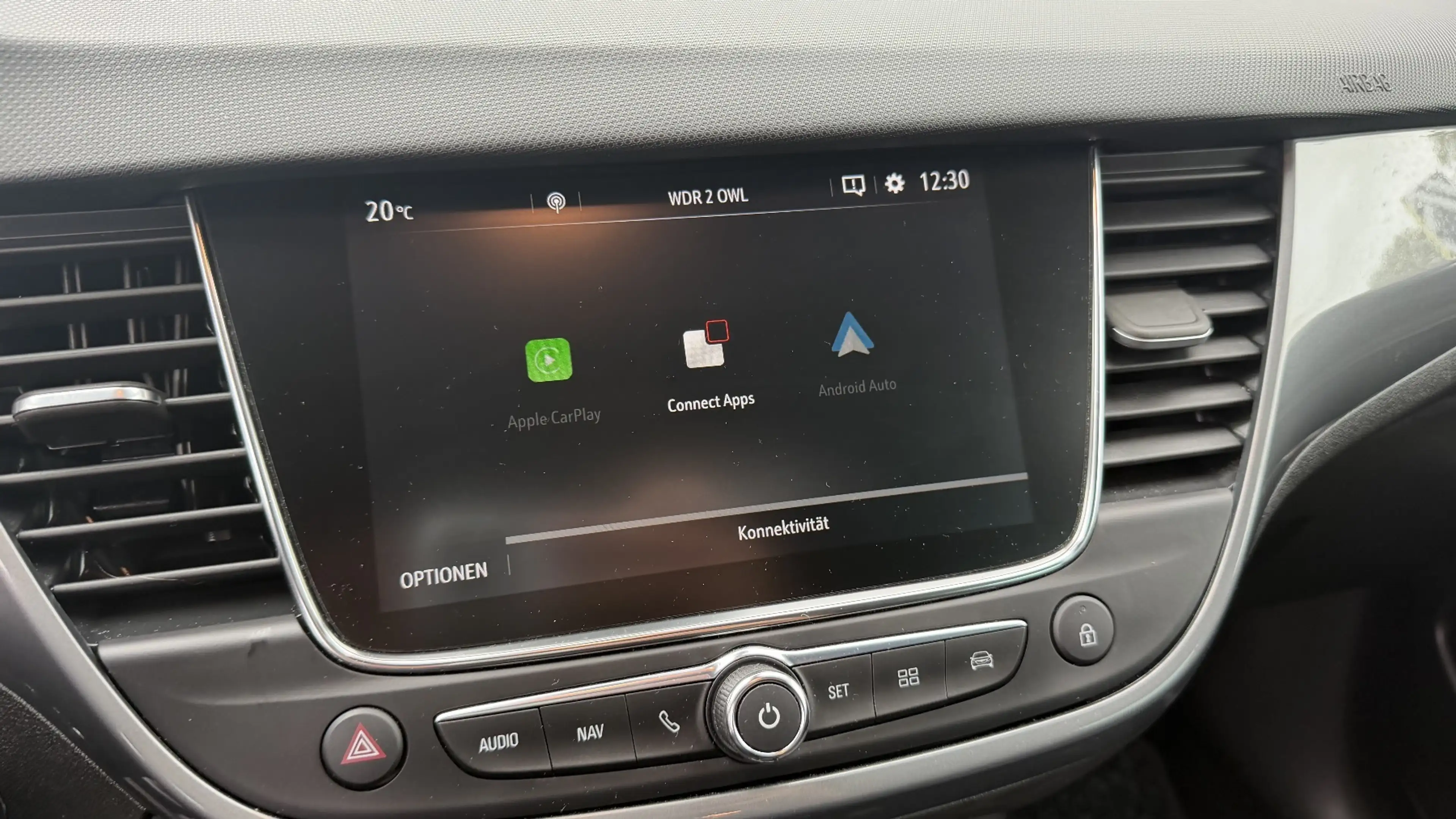 Opel Crossland X Turbo — photo 14